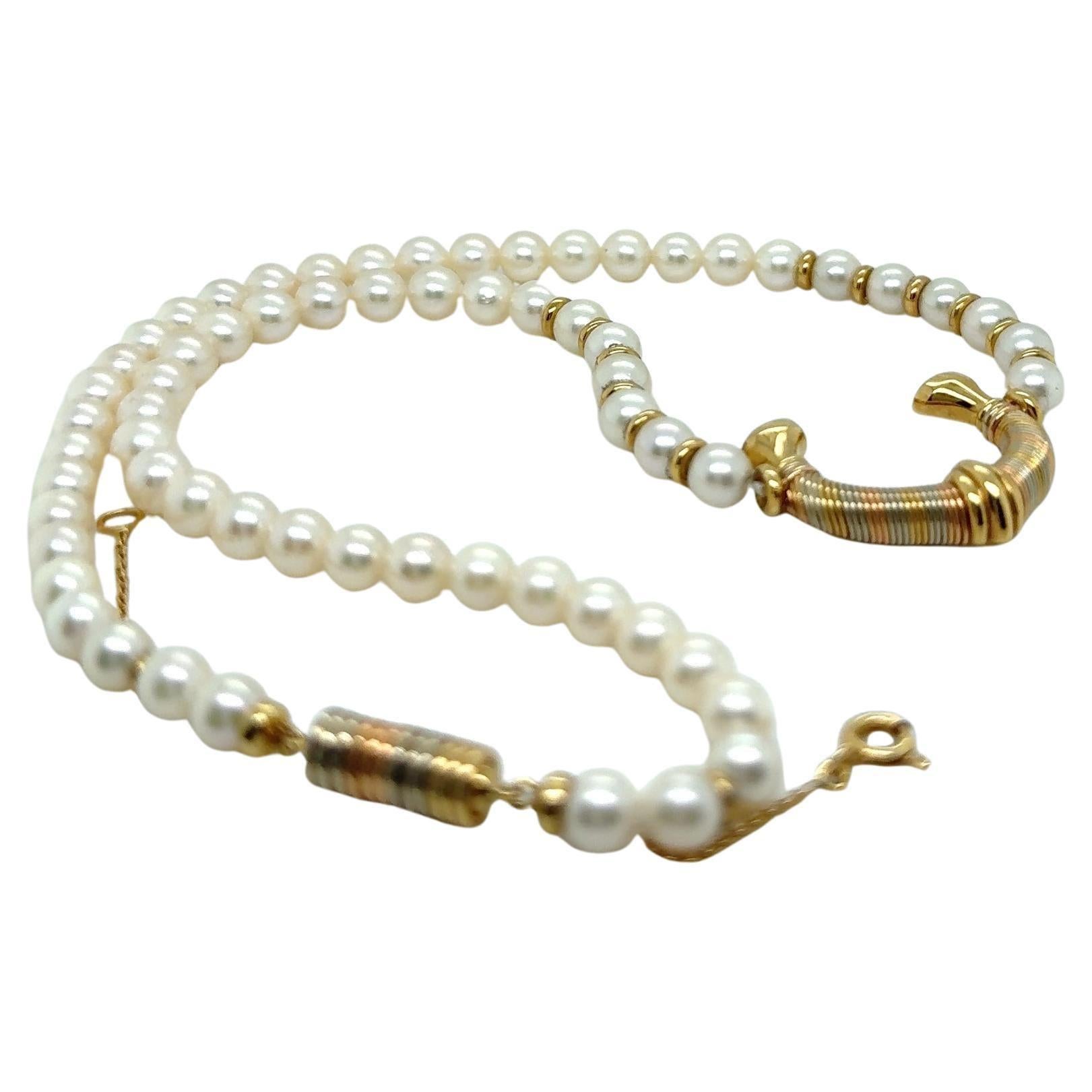 Cartier Iconic Horseshoe Necklace with Pearls in 18K Yellow Gold For Sale 2