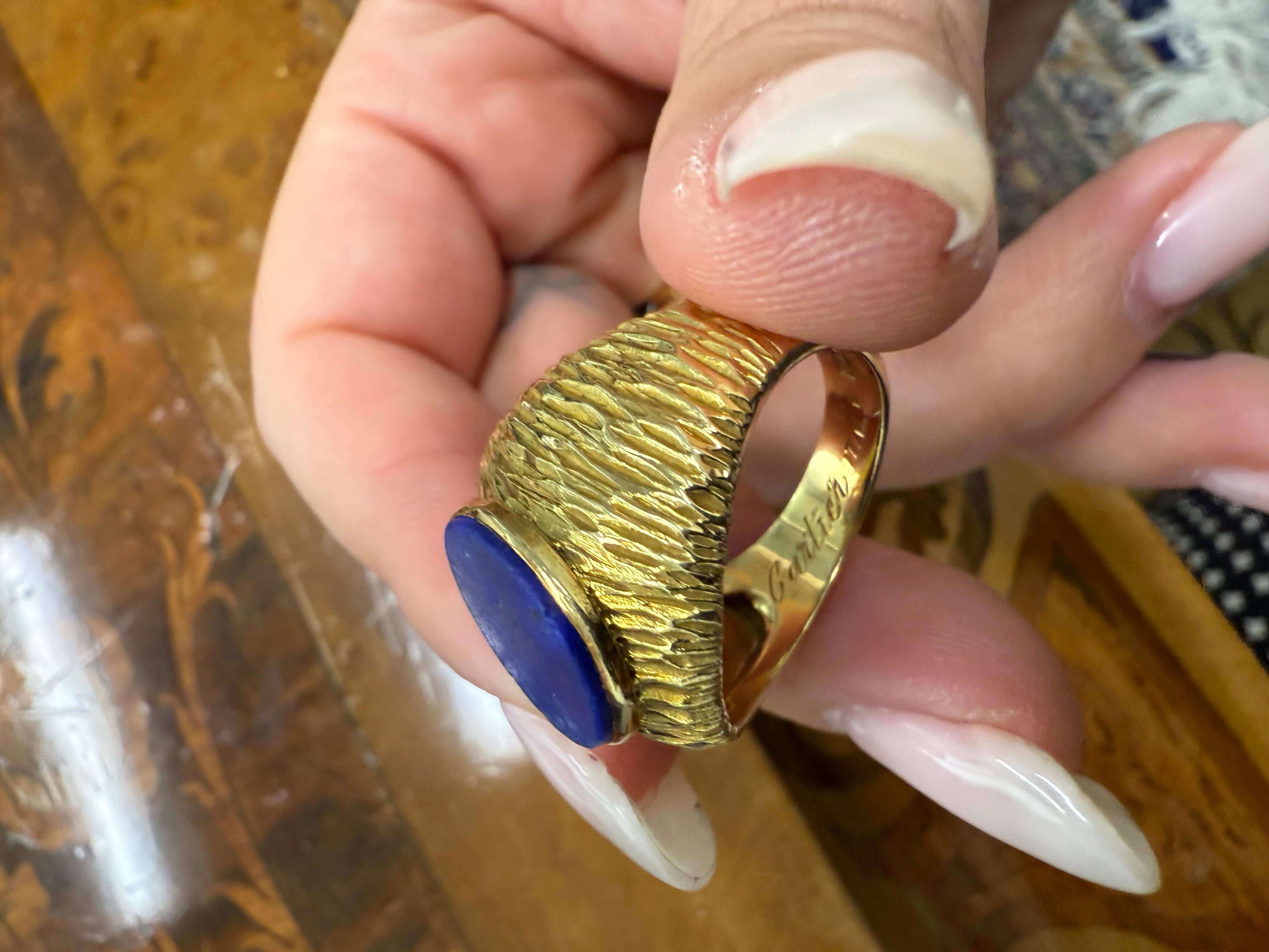 Cartier Italy 18k Yellow Gold & Lapis Signet Ring Vintage 1970s



Here is your chance to purchase a beautiful and highly collectible designer ring.


Cartier Italy 18k yellow gold & lapis signet ring 1970s
Color	Yellow & Blue
Material	18k yellow