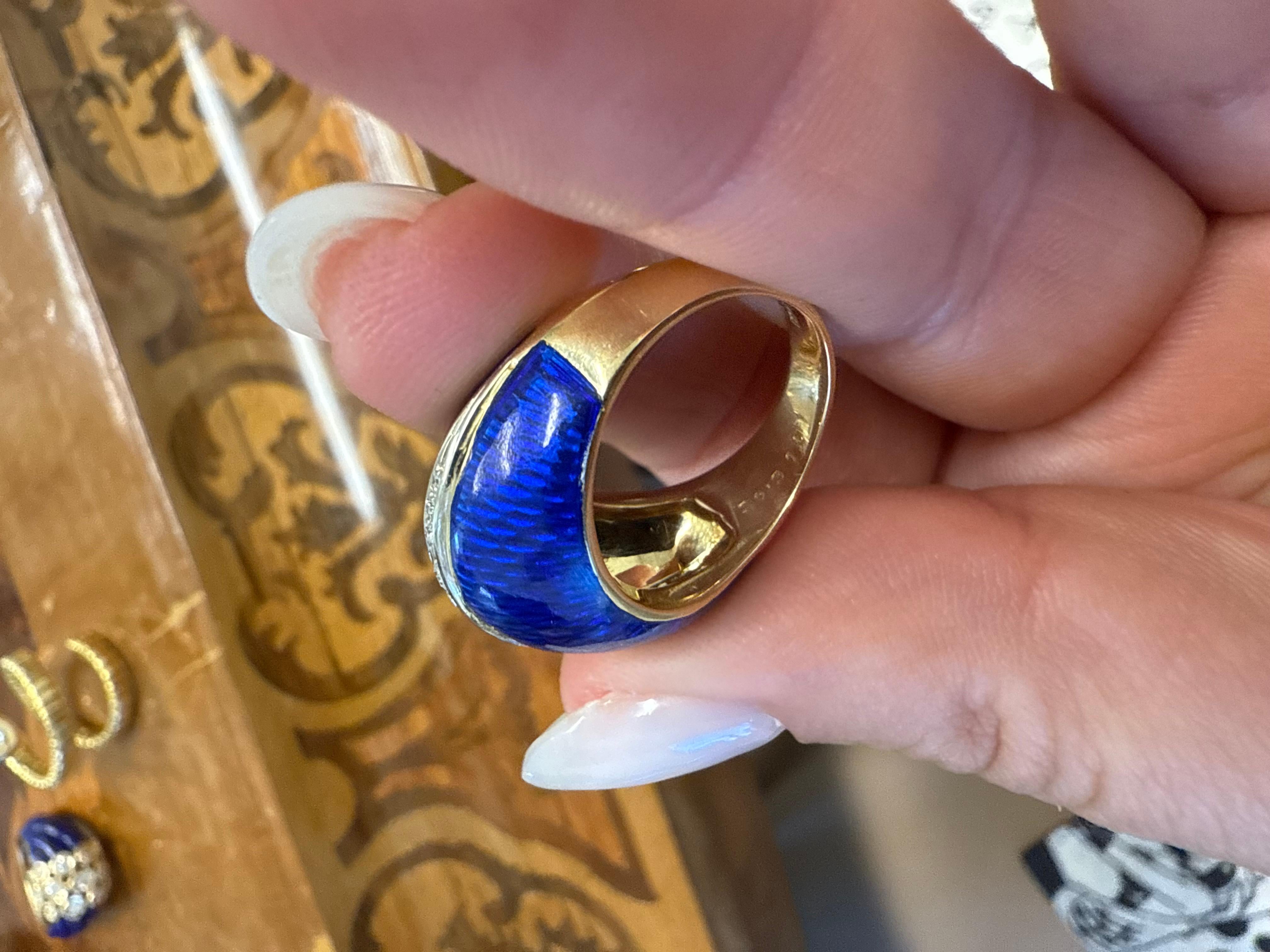 Taglio rotondo CARTIER ITALIA Anello Bombe in oro giallo e bianco 18k, smalto e diamanti Vintage in vendita