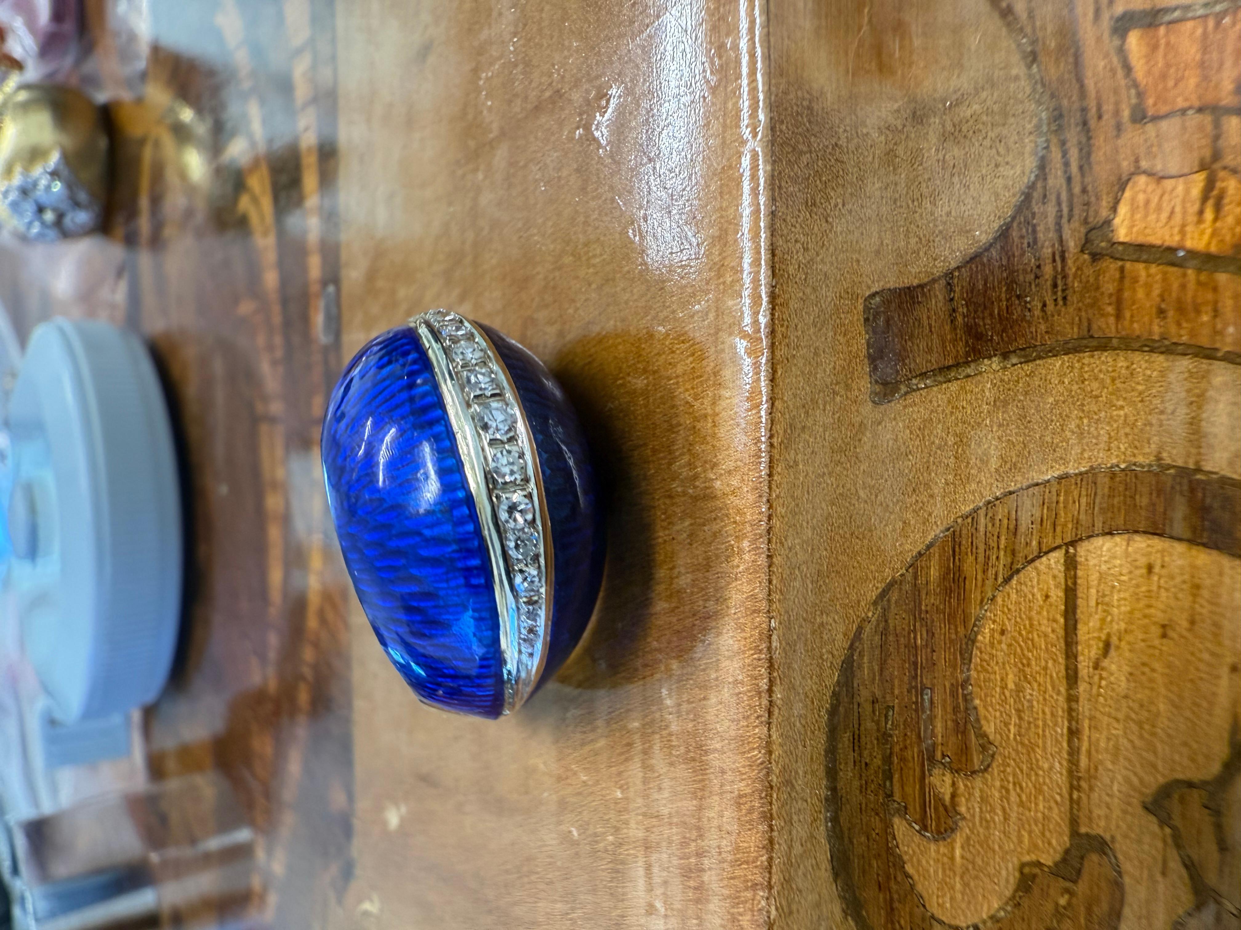 CARTIER ITALIA Anello Bombe in oro giallo e bianco 18k, smalto e diamanti Vintage in vendita 1