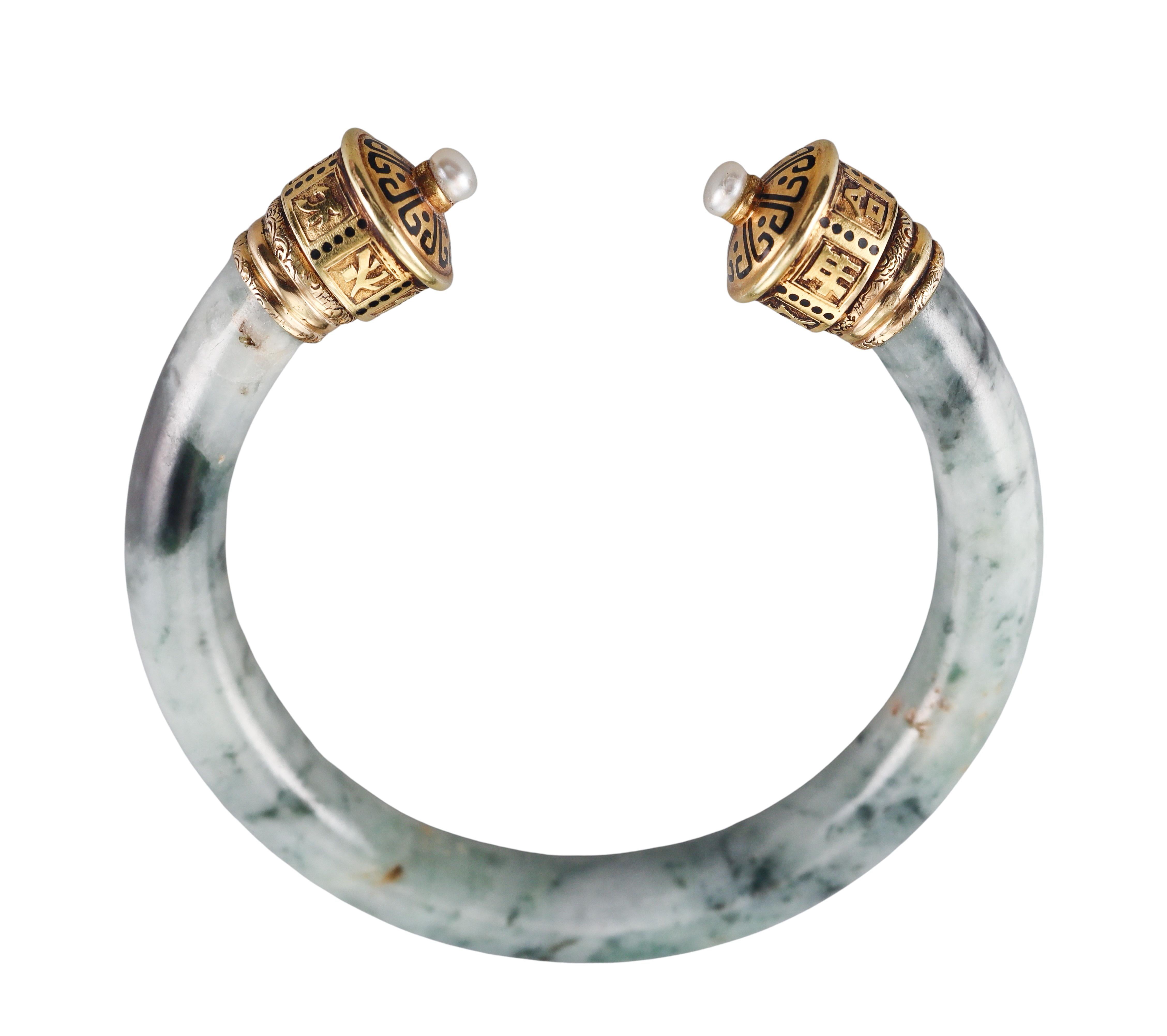 Taille ronde Bracelet manchette en or avec perles de jade de Cartier en vente
