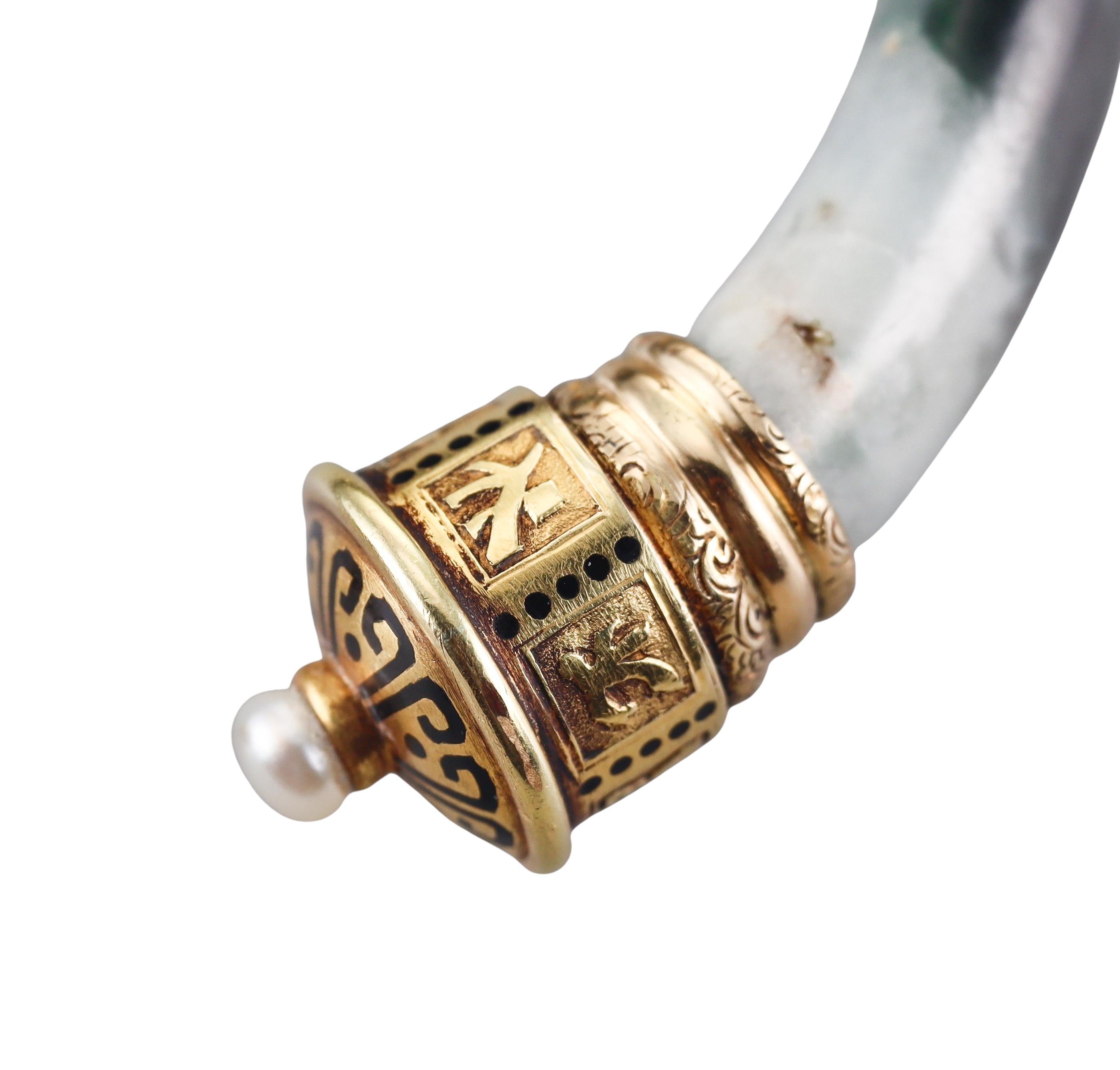 Bracelet manchette en or avec perles de jade de Cartier Pour femmes en vente