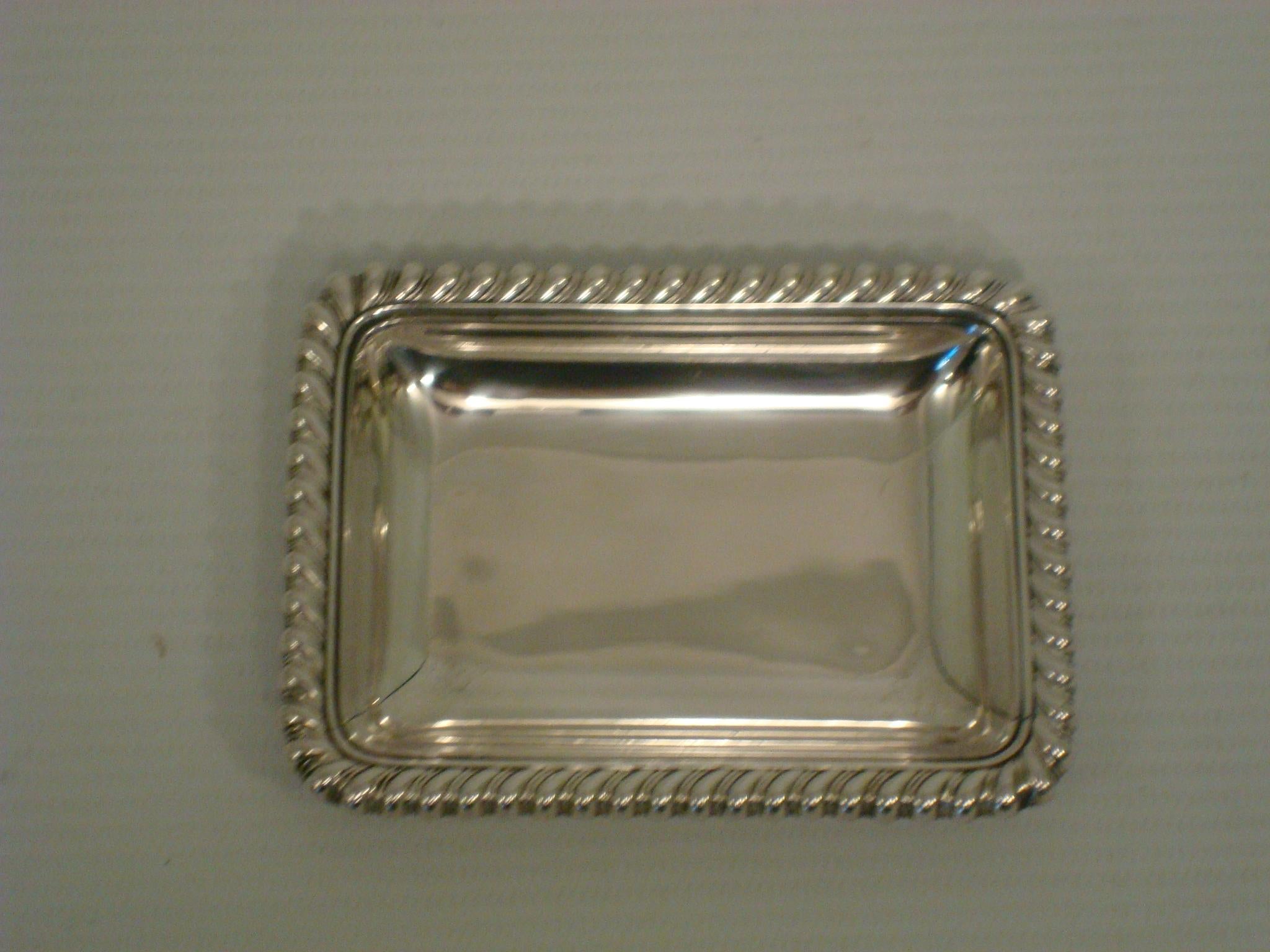 Rare to see Cartier small tray. Very chic
Cartier Jewelry Dish or a Personal Cards / Keys / Trinket Tray / Coins Plate
This piece is a handsome Tray. Can be use as a jewelry dish or a personal desk cards plate. Perfect size. Trinket Tray / Vide de