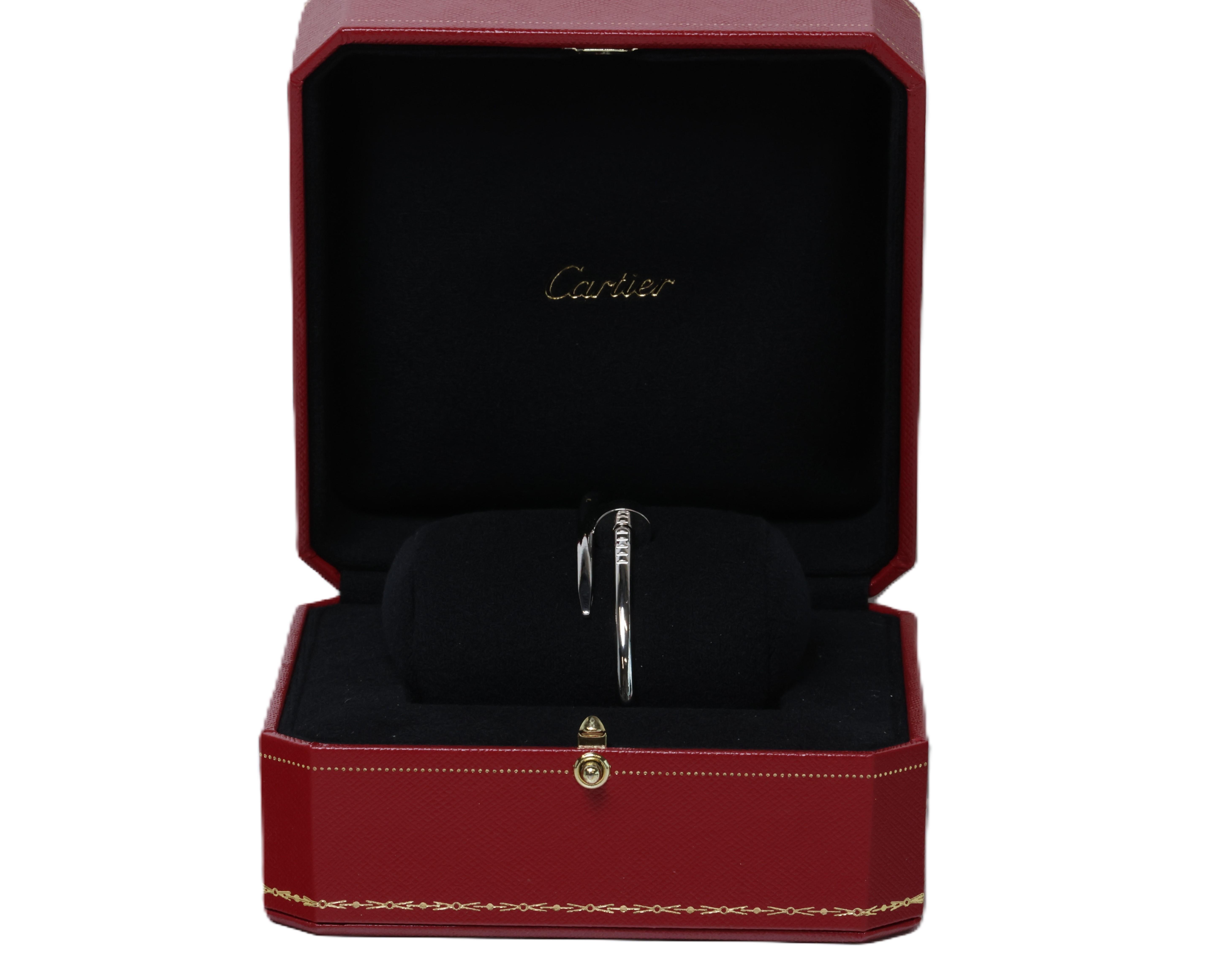Bracelet Cartier Just Un Clou en or blanc 18 carats, taille 17 Excellent état à Tampa, FL