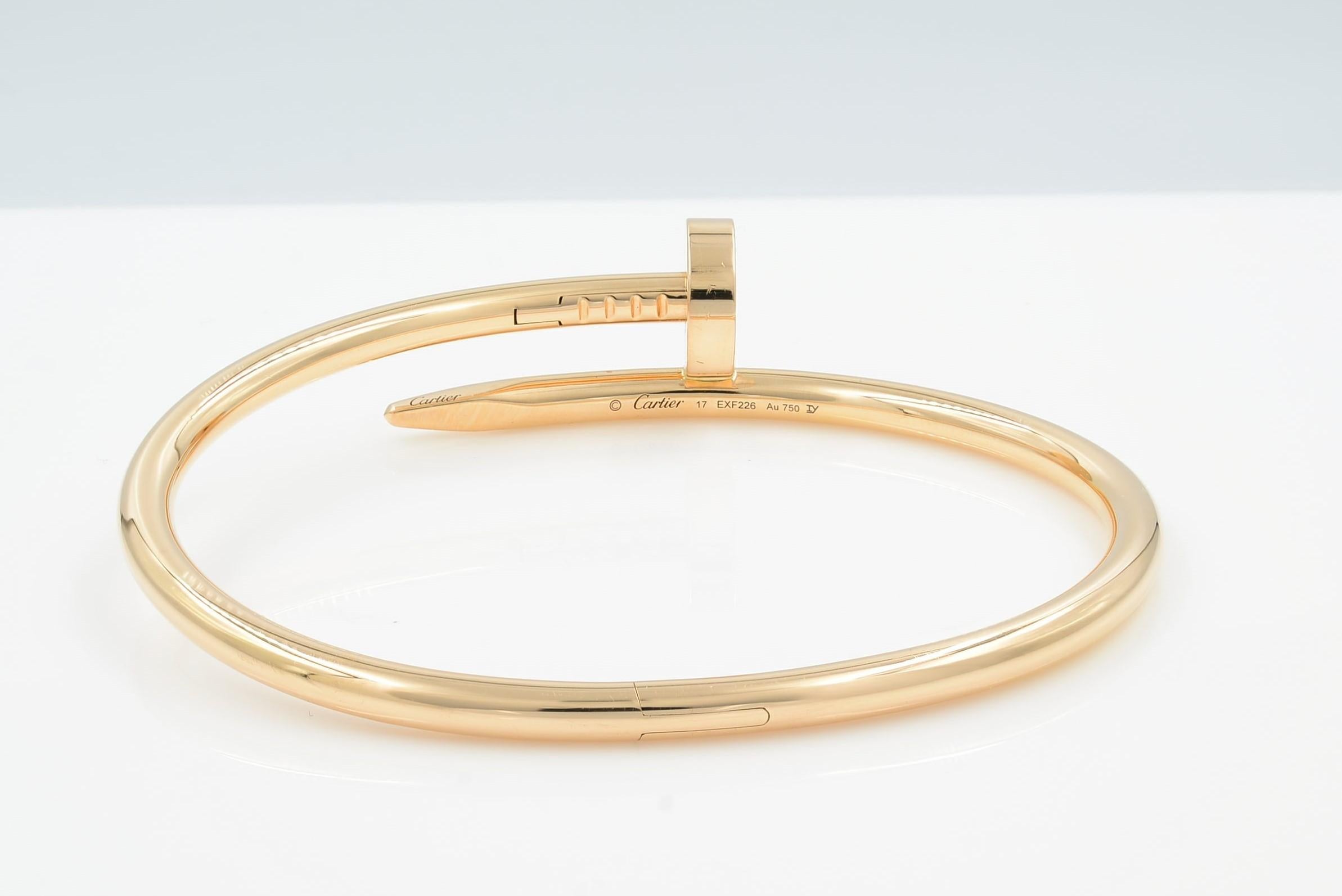 JUSTE UN CLOU BRACELET
Rose gold
Size 17

An unhindered transformation with a remarkable strength. Designed in the 1970s during the creative frenzy in New York, Juste un Clou is the expression of a rebellious nature and the reflection of