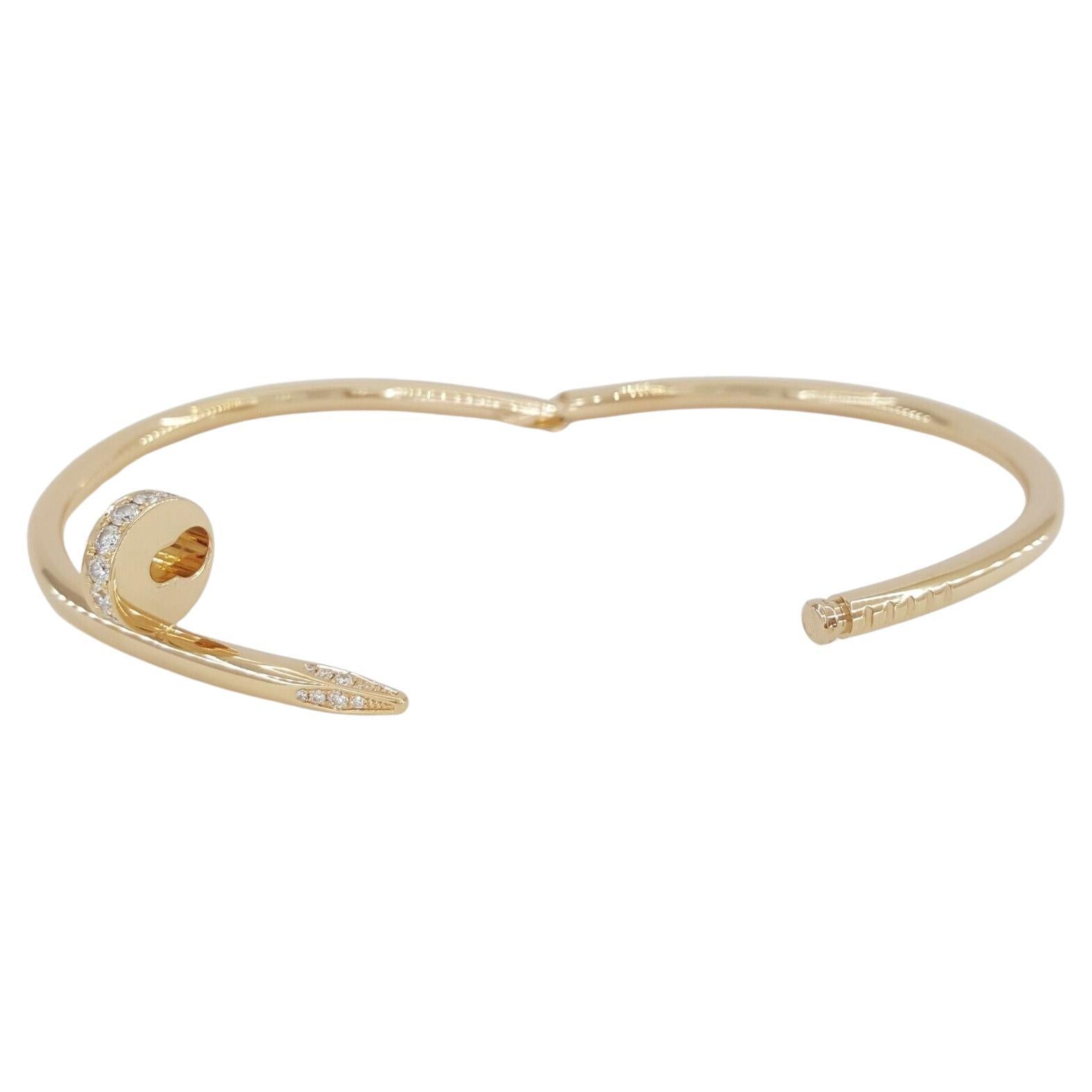 Cartier Juste Un Clou 18K Rose Gold Diamond Bracelet, ein bemerkenswertes Stück mit einer Breite von 3,5 mm und in Größe 18 entworfen. Dieses massive Armband aus 18 Karat Roségold wiegt 31,9 Gramm, hat ein 3,3 mm breites Band und einen 14,2 mm