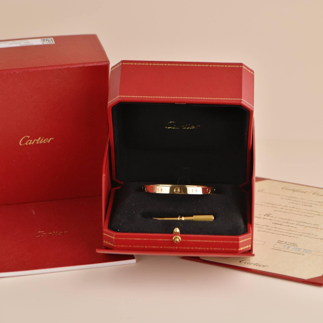 SKU	33301163
Livré avec	Set complet (boîte + carte)
Date	2017
RRP	5 150 £ TTC / 5 800 € TTC / 5 350 $ HT
Modèle	B8301211
Numéro de série	BY****
Métal	Or rose 18k
Poids	10.3 g
Longueur	4.2 mm
Condit	Excellent
__________________________________
**Avis