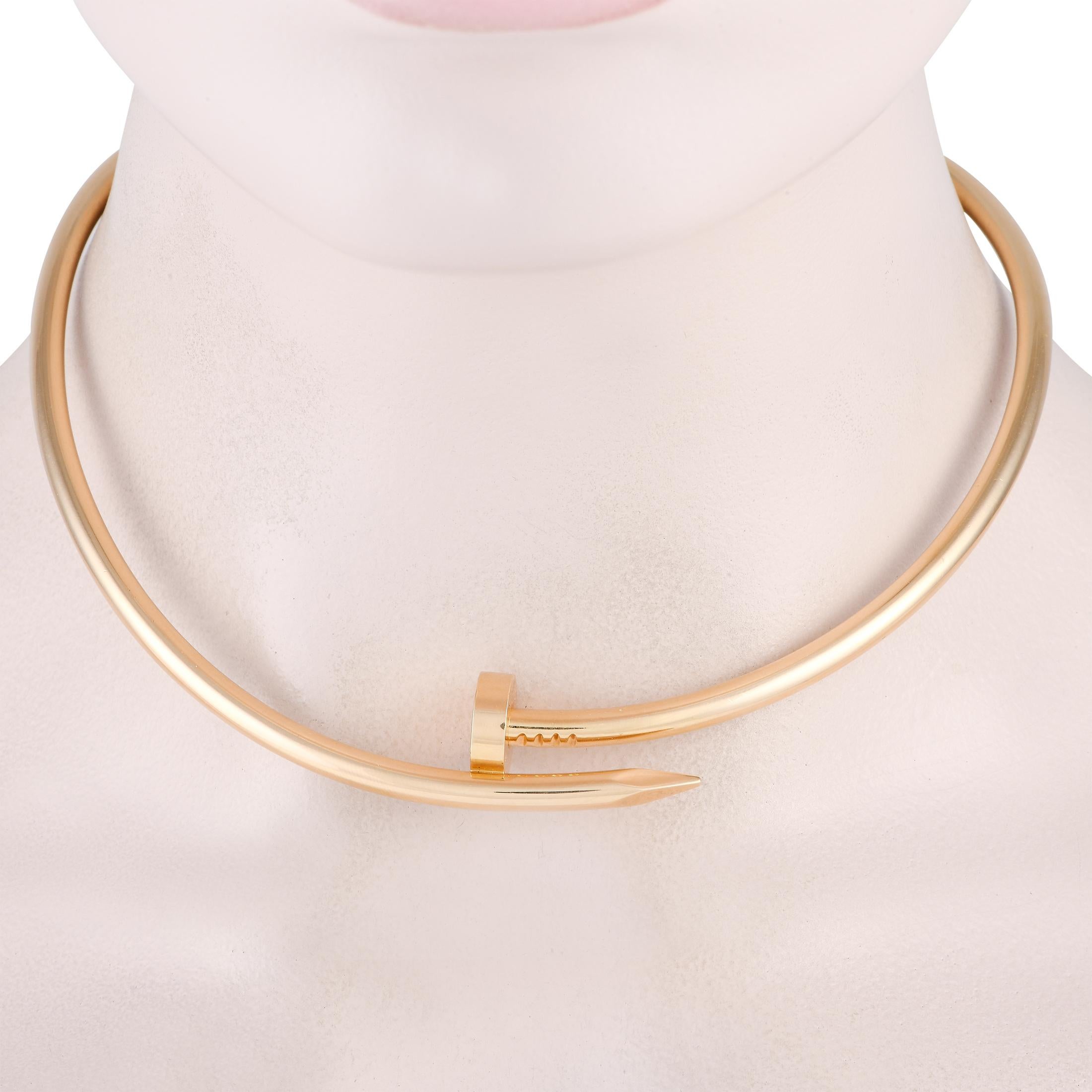 Mit diesem unverwechselbaren Schmuckstück wird Ihr Sinn für Stil auf jeden Fall ein Zeichen setzen. Diese  Cartier Just un Clou Halskette mit einer Scharnierschleife aus massivem 18 Karat Gelbgold, die die Silhouette eines Nagels trägt. Dieses Stück