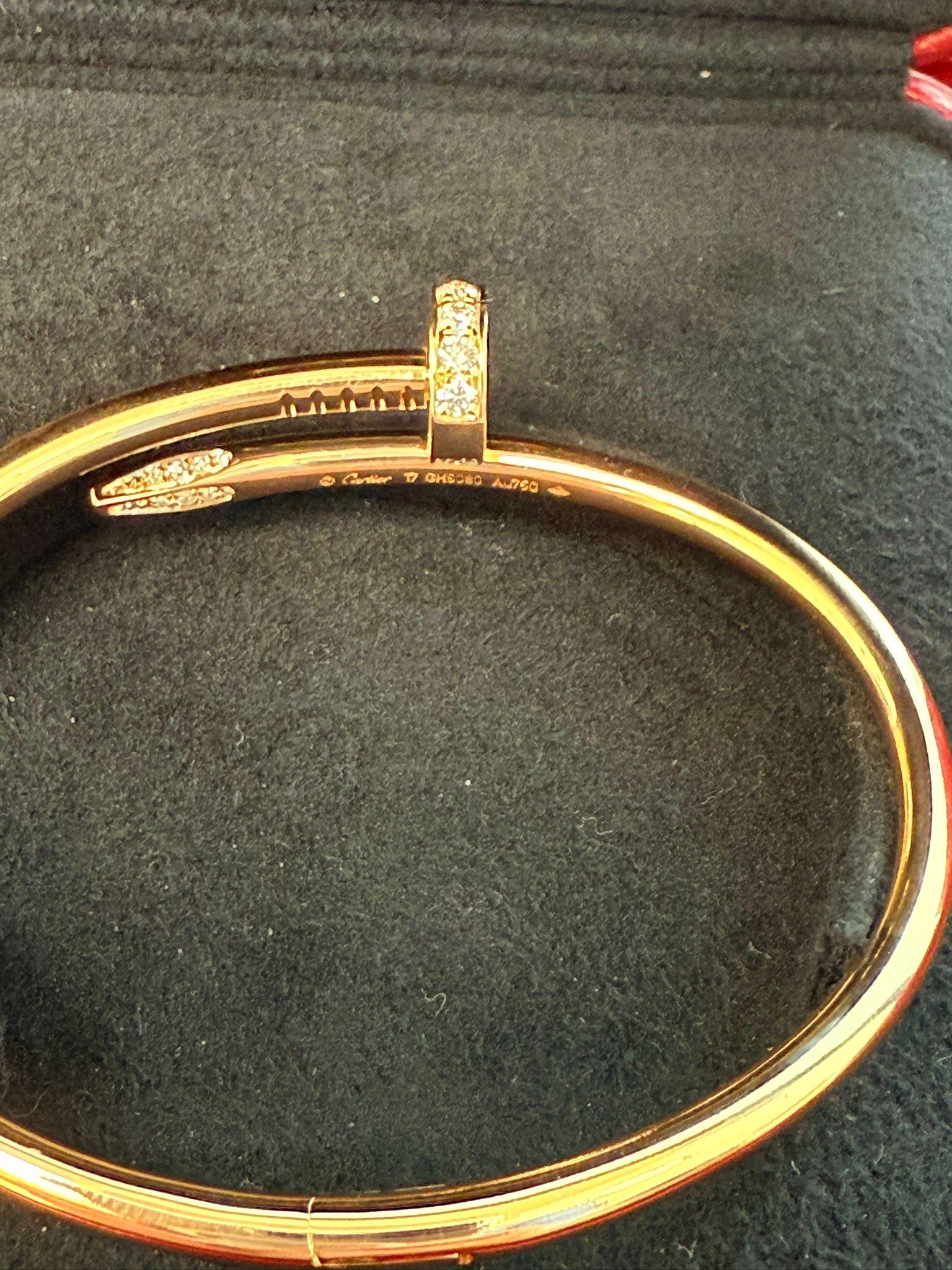Bracelet Juste Un Clou de Cartier Modèle Noilliante avec 32 diamants taillés en brillant en vente 5