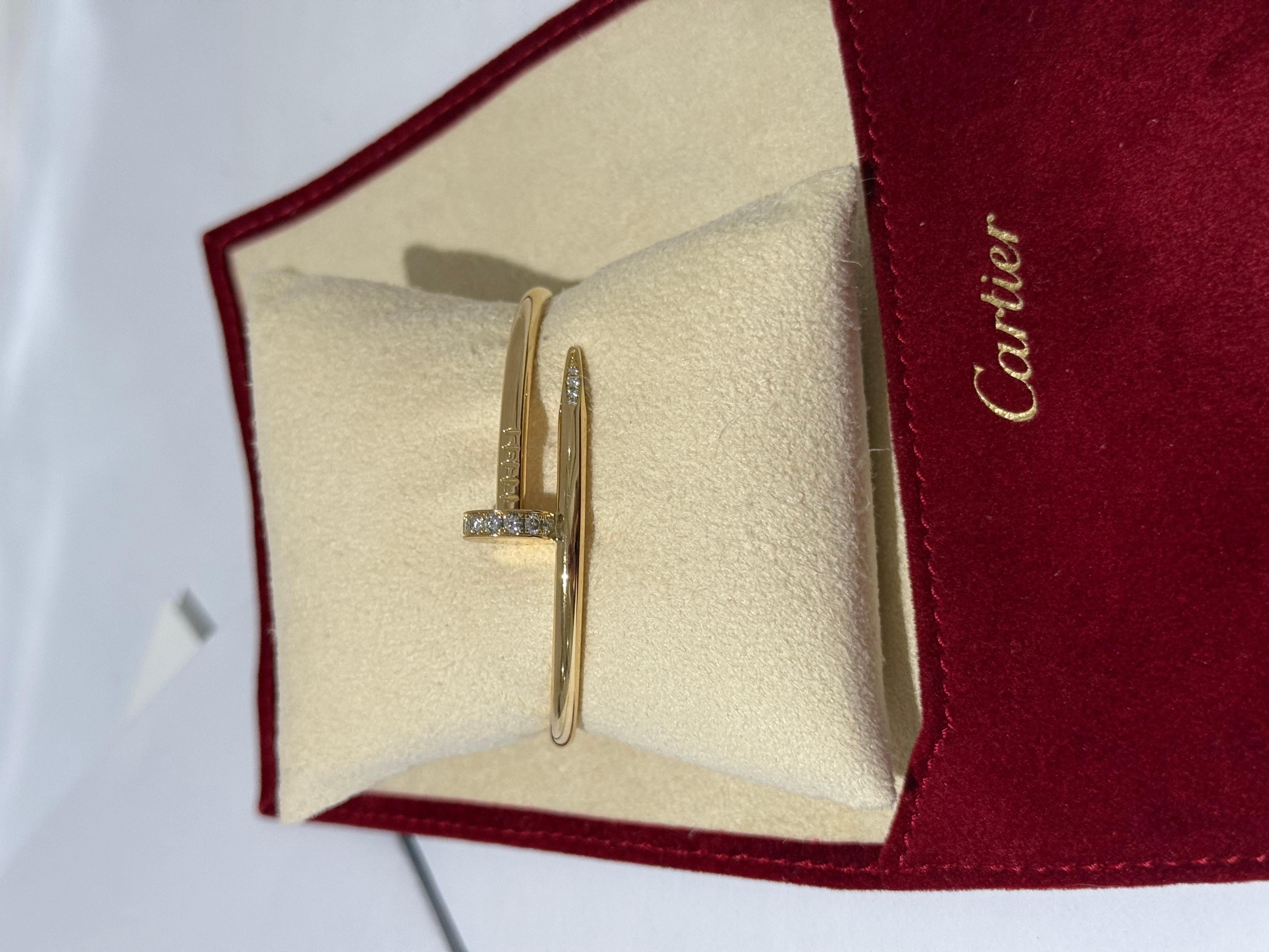 Contemporain Cartier Juste un Clou bracelet en or jaune avec diamants en vente
