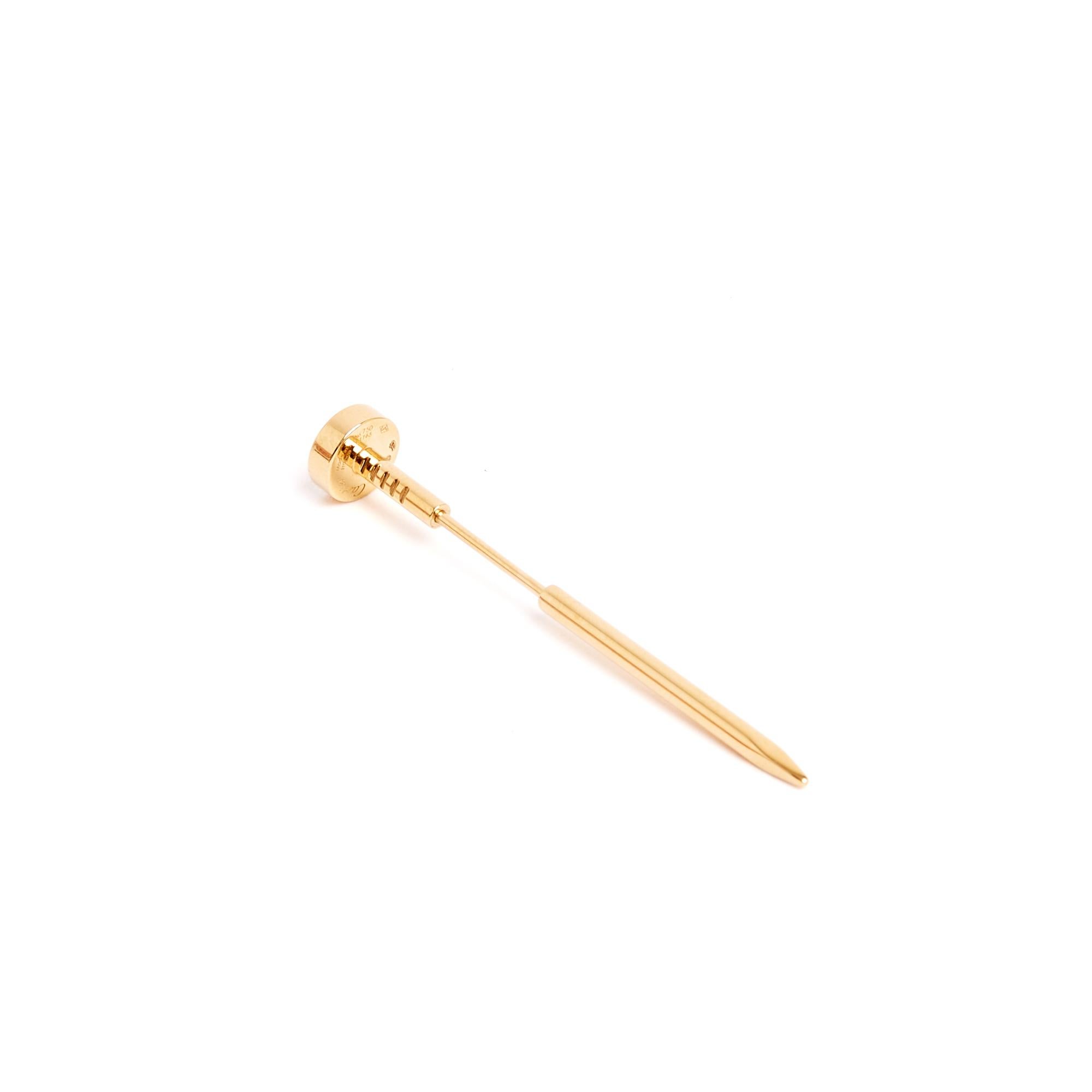 Cartier brooch or tie pin, Juste un clou model, in 18K rose gold, delivered in its original box. Total length of the brooch 5.85 cm x width 0.8 cm, weight 5.38 gr, numbered and signed. It is rock, chic, in perfect condition and sold out at Cartier