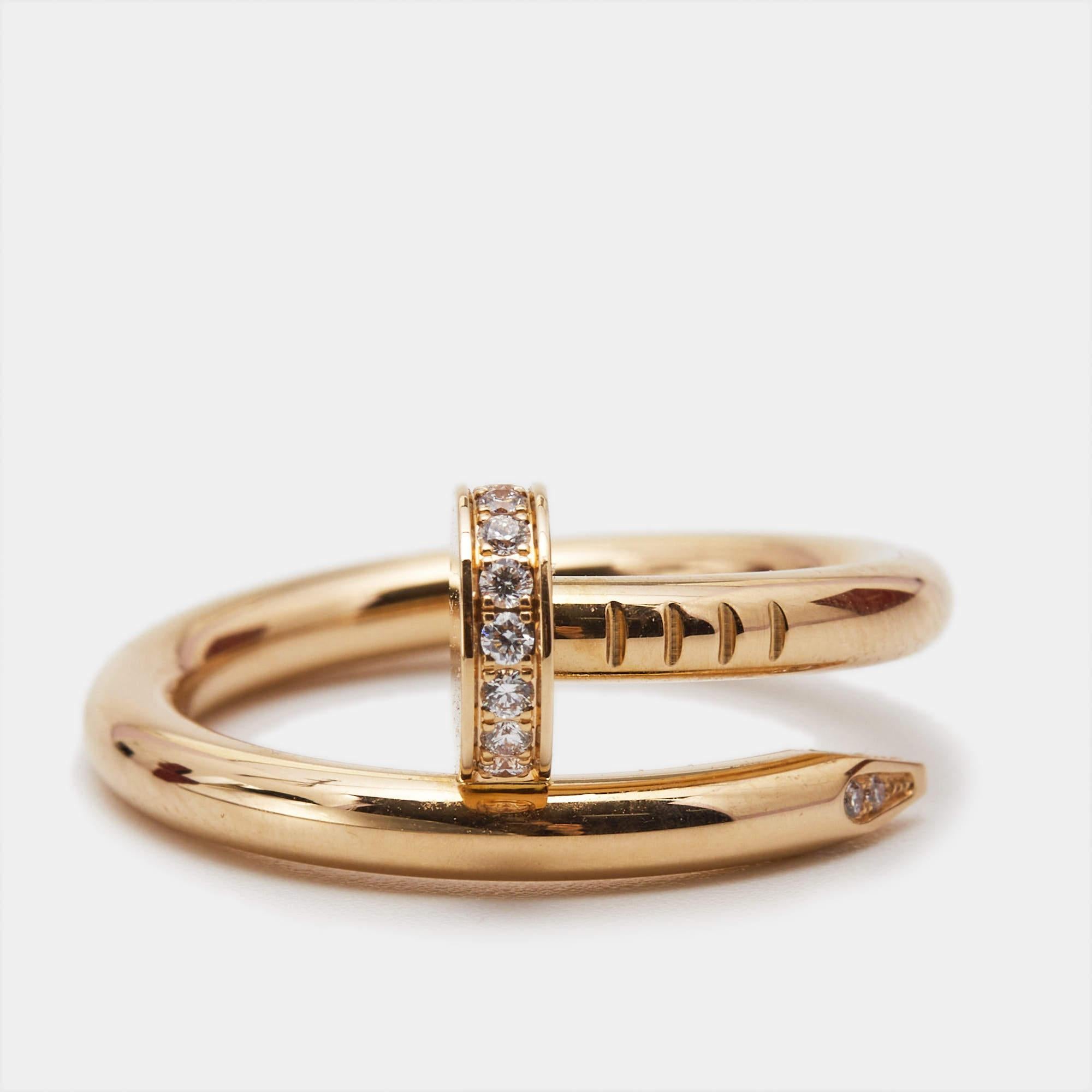 The Juste Un Clou collection from Cartier is all about making ordinary objects into exquisite pieces of jewelry. This creation proudly represents the expertise and talent of the artisans working with Cartier to deliver to you only the very best. The