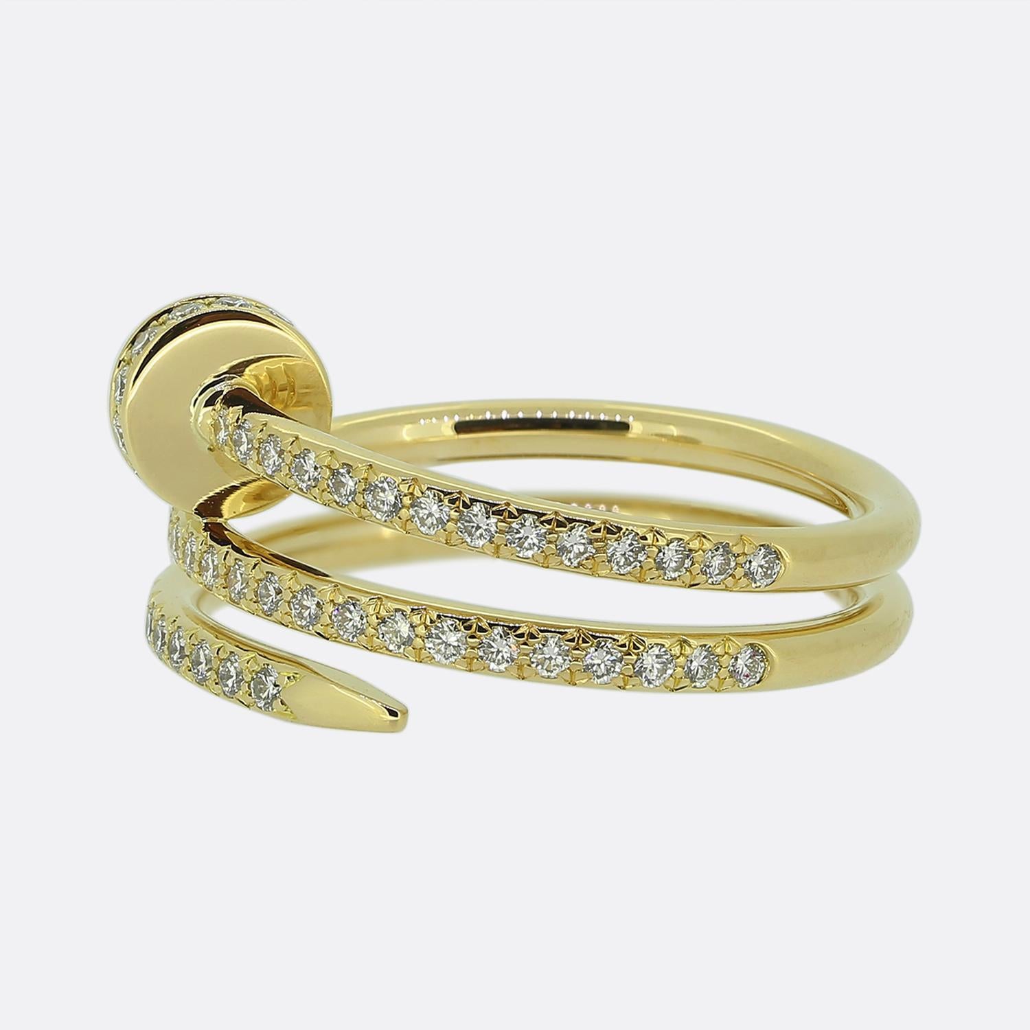 Aquí tenemos un fabuloso anillo de diamantes de la mundialmente conocida casa de joyas de lujo Cartier. Esta pieza forma parte de la colección 