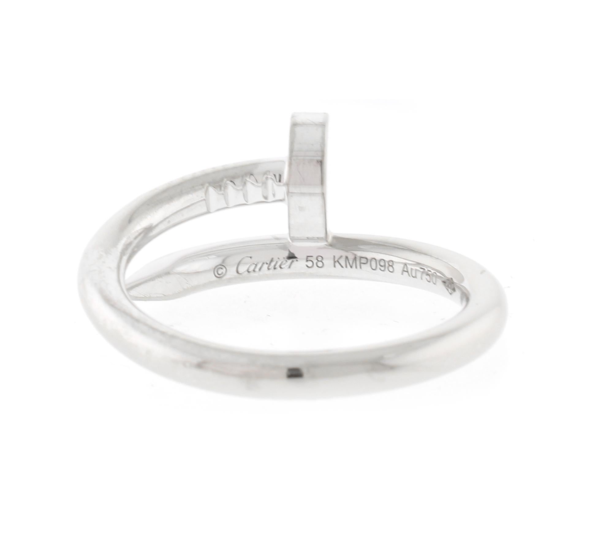 The Juste un Clou collection reflects the bold spirit of the 1970s. Its nail-inspired silhouette breaks through conventions, asserting the essence of its wearer. Original, independent, fearless, and free.
♦ Designer: Cartier
♦ Metal: 18 karat white