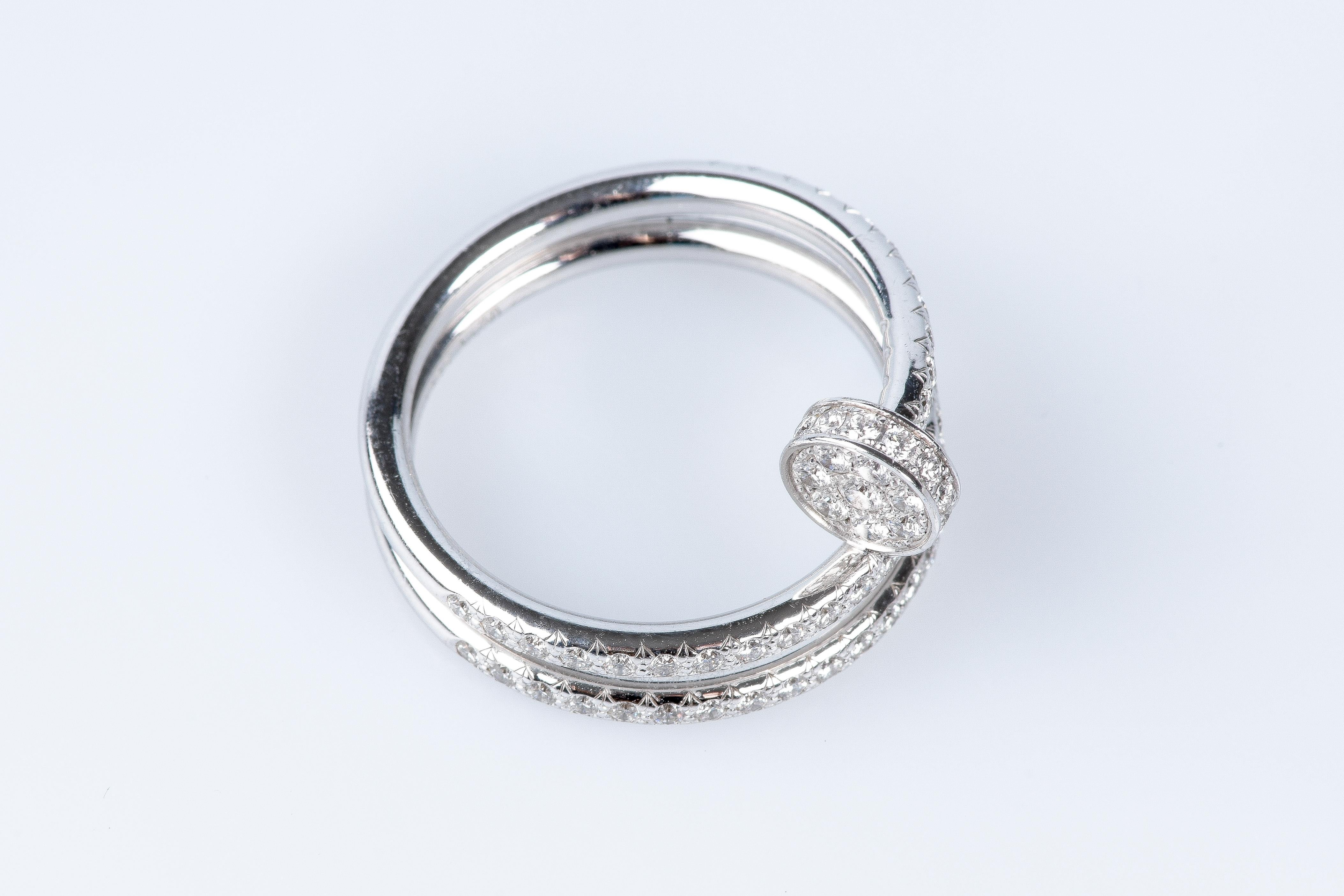Taille ronde Bague Cartier « Juste un Clou » en or gris 750/1000 décorée de 77 diamants en vente
