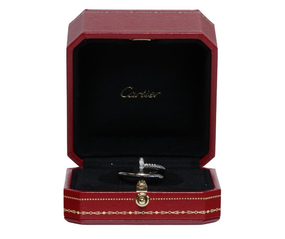 Anello Cartier Juste Un Clou con diamanti in oro bianco 18k misura 57/USA 8 In condizioni buone in vendita a Tampa, FL