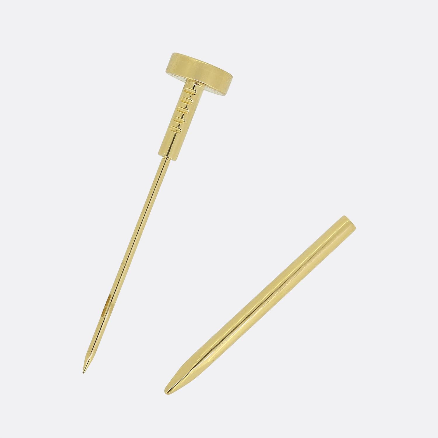 Here we have a fabulous tie pin from the world renowned jewellery house of Cartier. This piece forms part of their 'Juste un Clou' collection and showcases their iconic nail design; in this case being crafted from 18ct yellow gold. 

Condition: Used