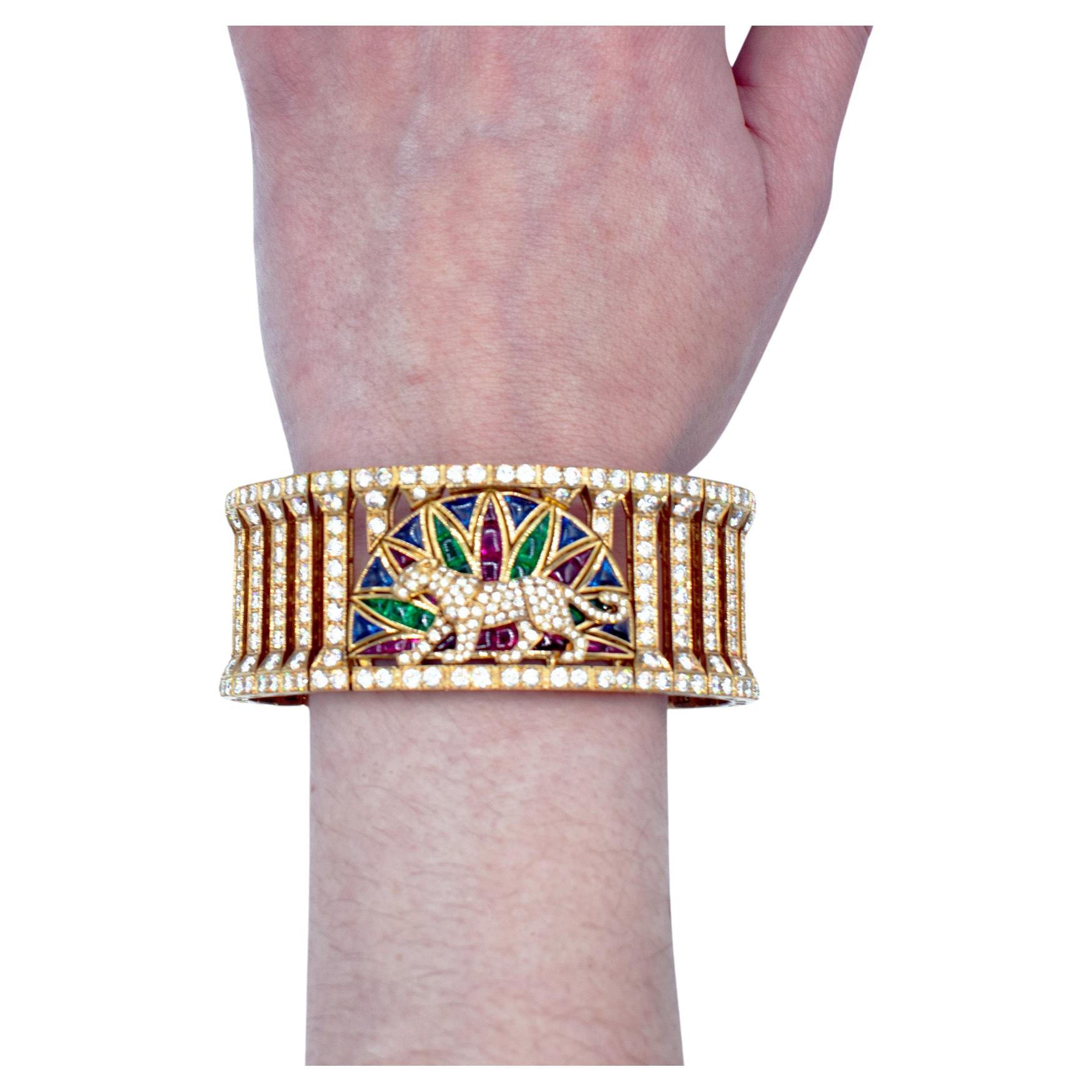 Bracciale "Panthere" di Cartier in oro, pietre colorate e diamanti. in vendita