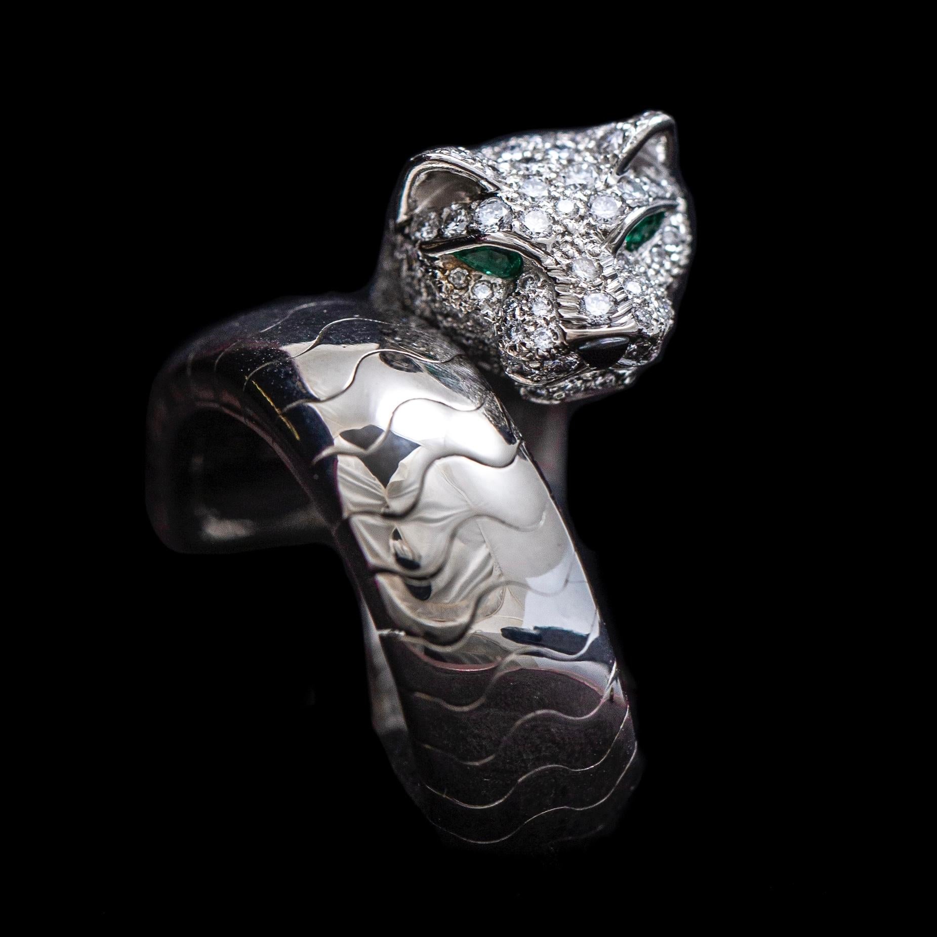 Contemporary Cartier La Calda Panthère Panther Diamond Emerald Onyx Cocktail Ring White Gold For Sale