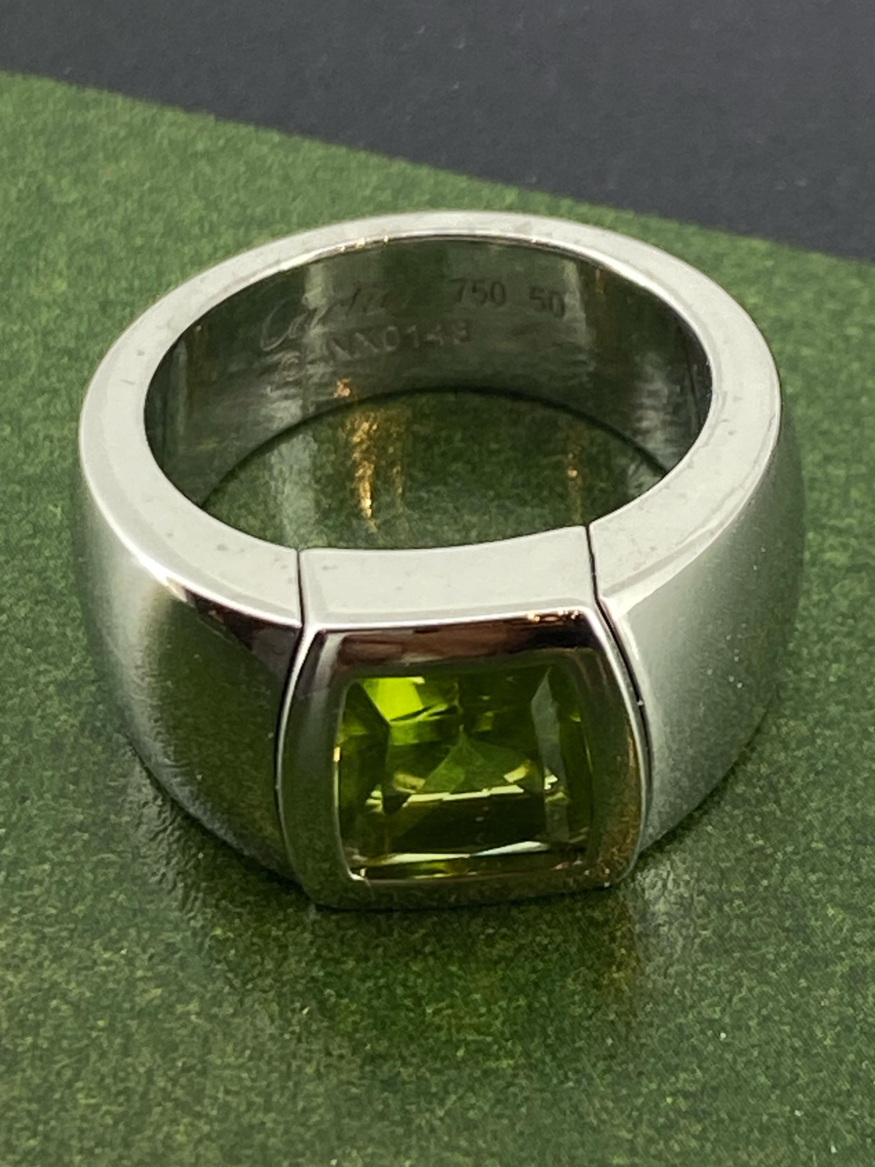 Cartier La Dona 3.00ct Cushion Peridot 18K 750 White Gold Cocktail Ring. Size 50 For Sale 1
