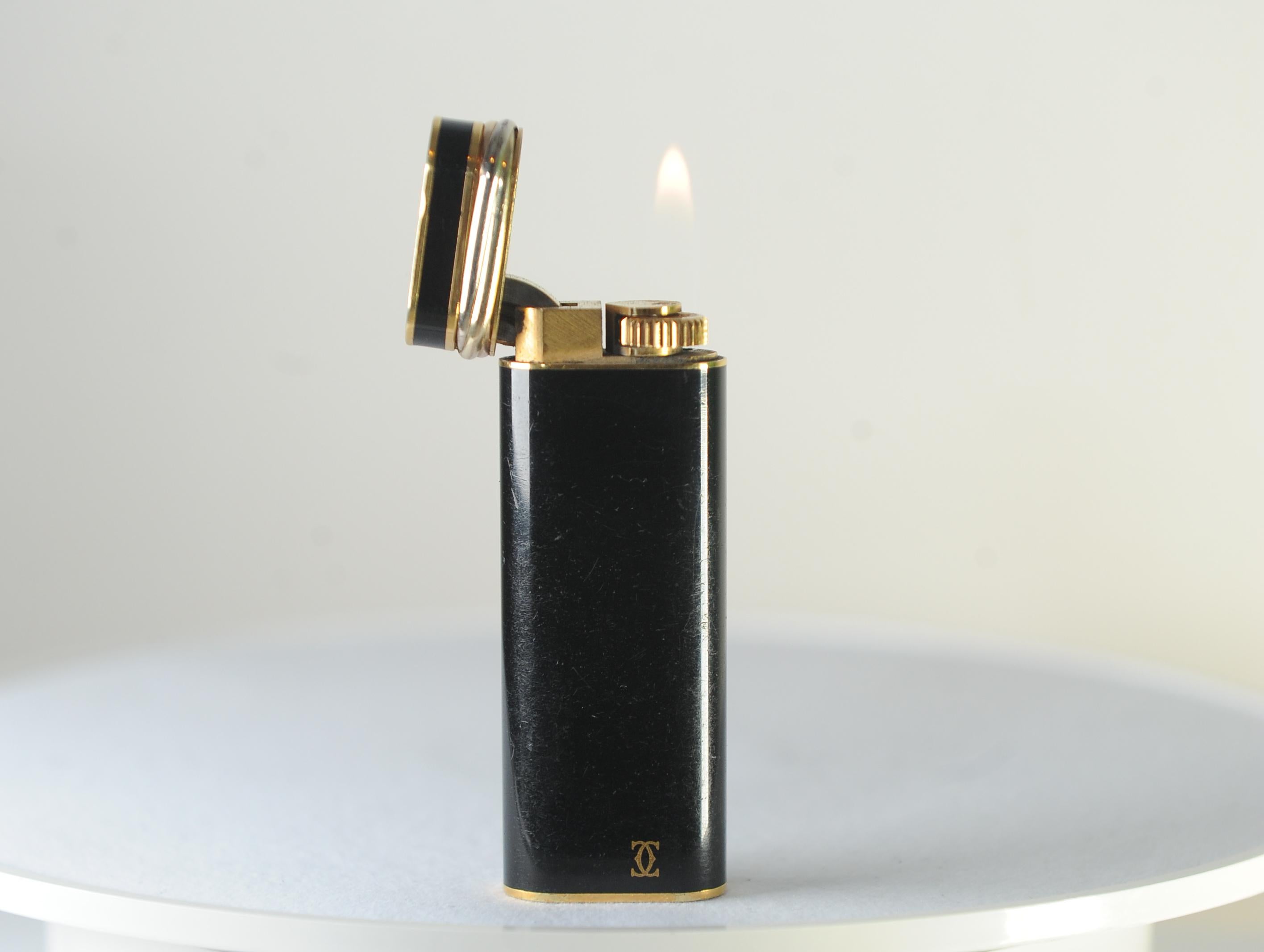 French Cartier Lacquer de Chine 18ct Gold Plate Trinity Cigarette Lighter With Box For Sale