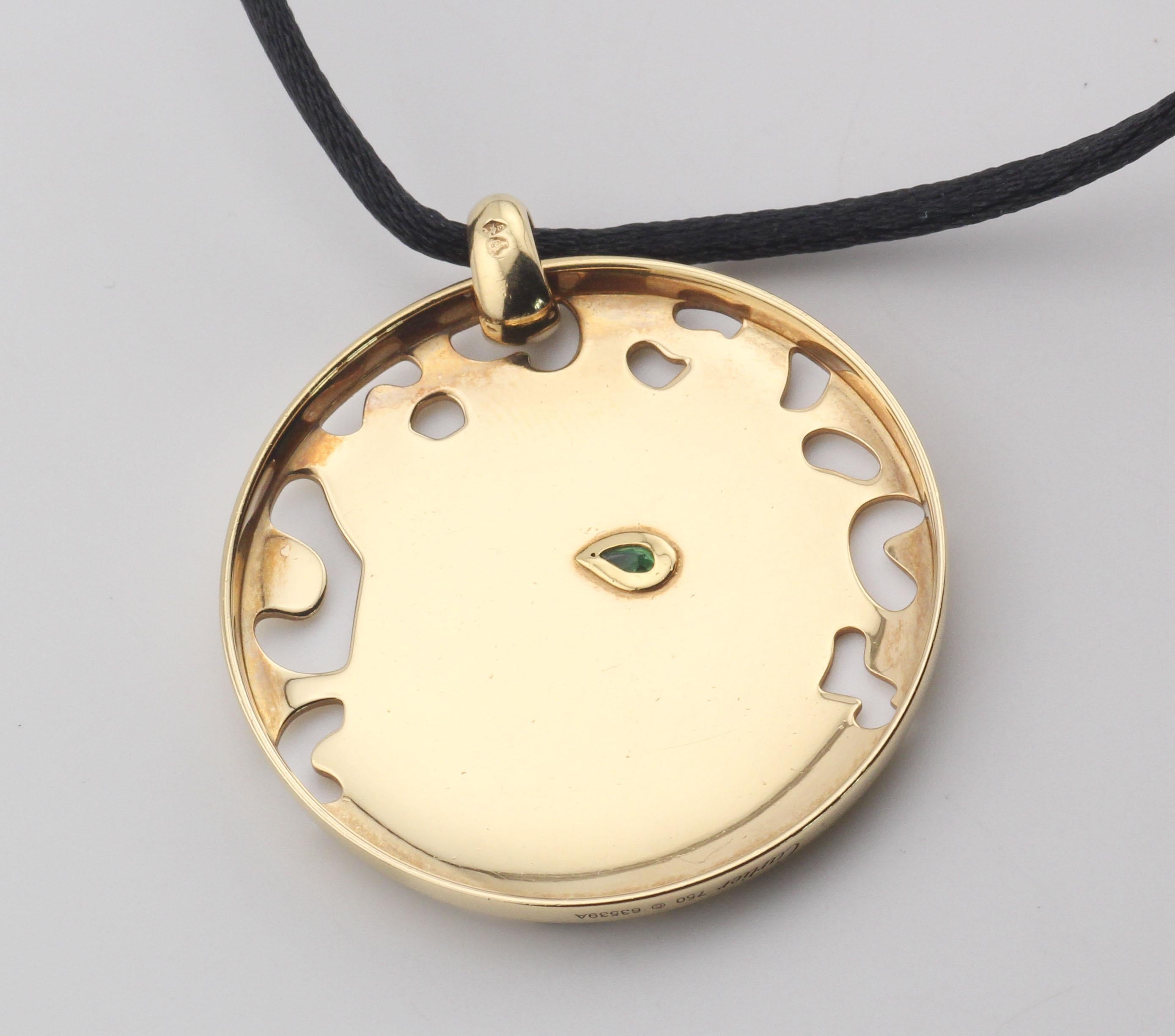 Cartier Lack Smaragd 18k Gold  Panthere Anhänger Lange Halskette im Angebot 6