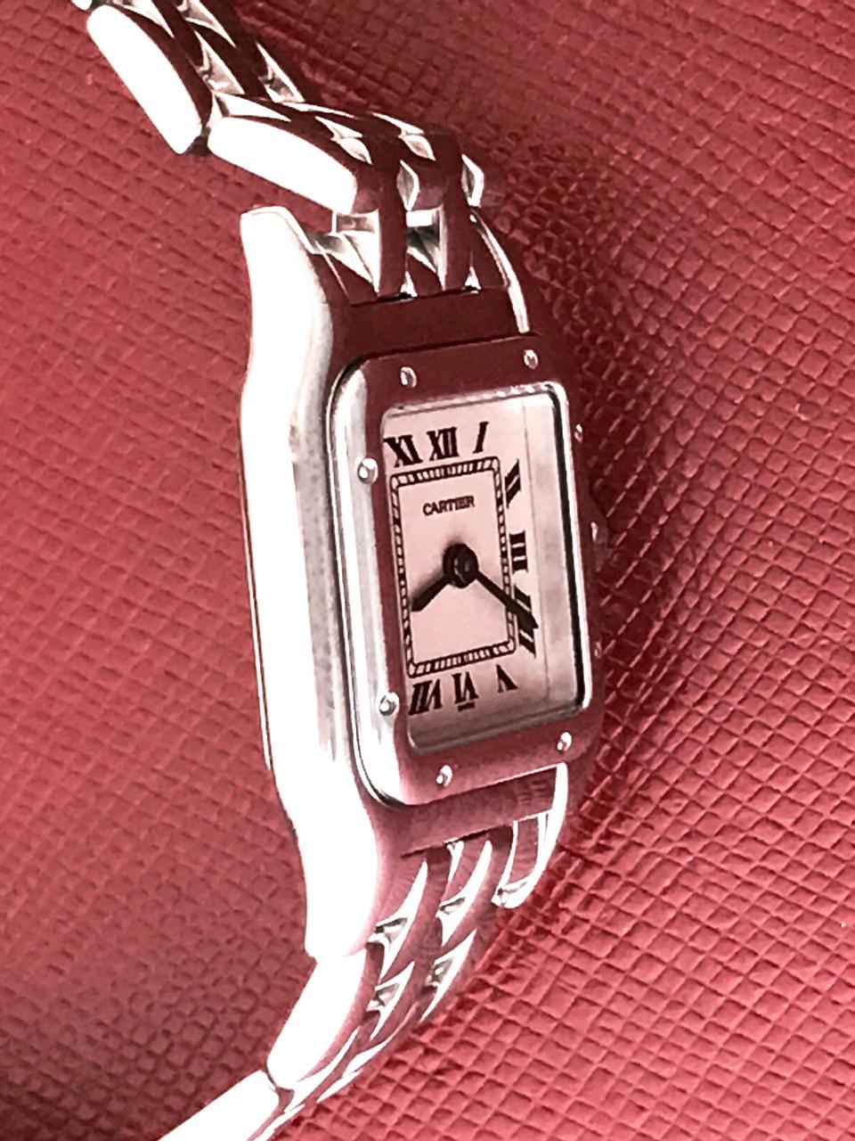 Contemporary Cartier Ladies 18 Karat White Gold Panther Quartz Wristwatch For Sale