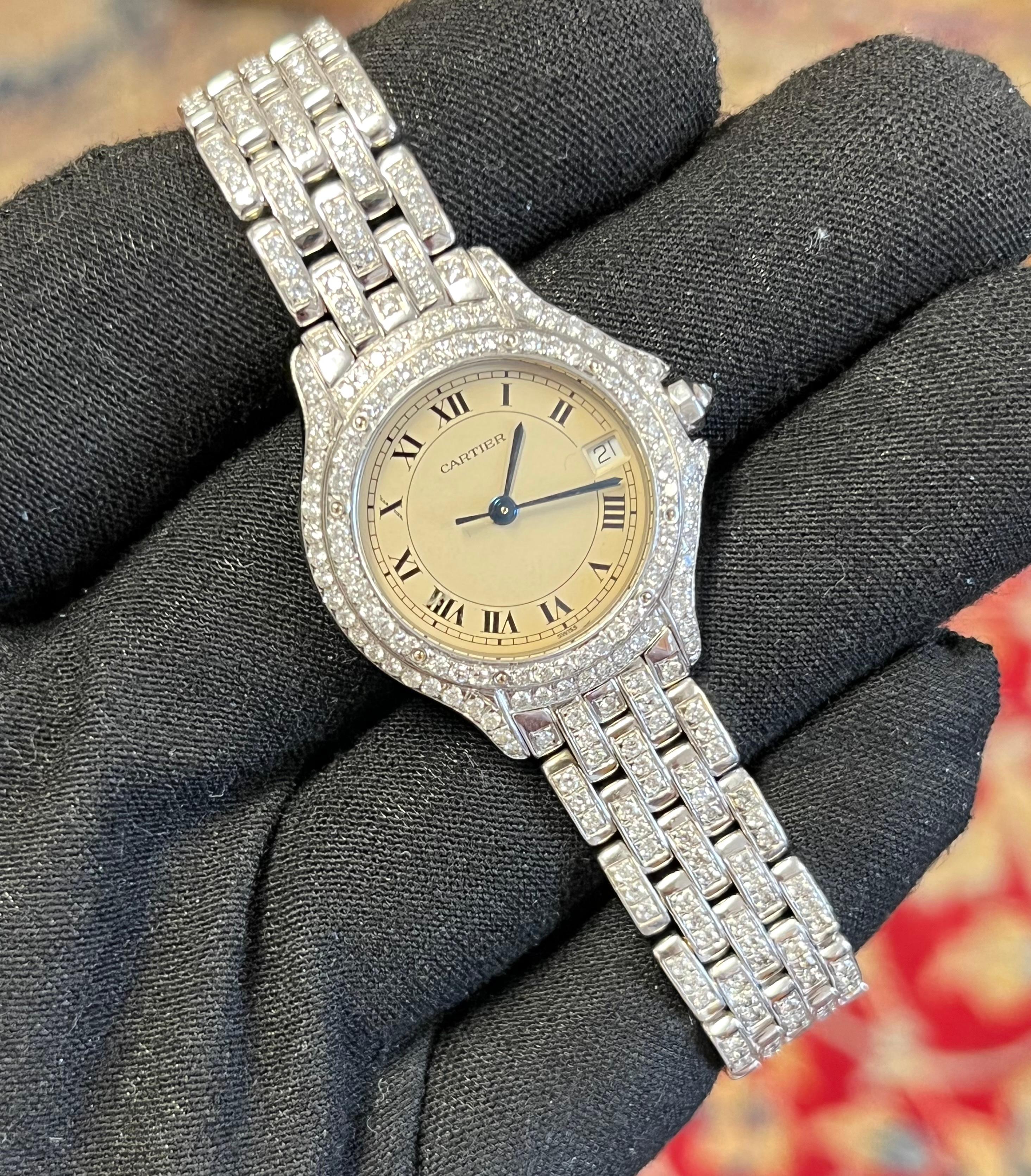 Cartier Montre pour femme en or blanc 18 carats et diamants d'usine Cartier en vente 4