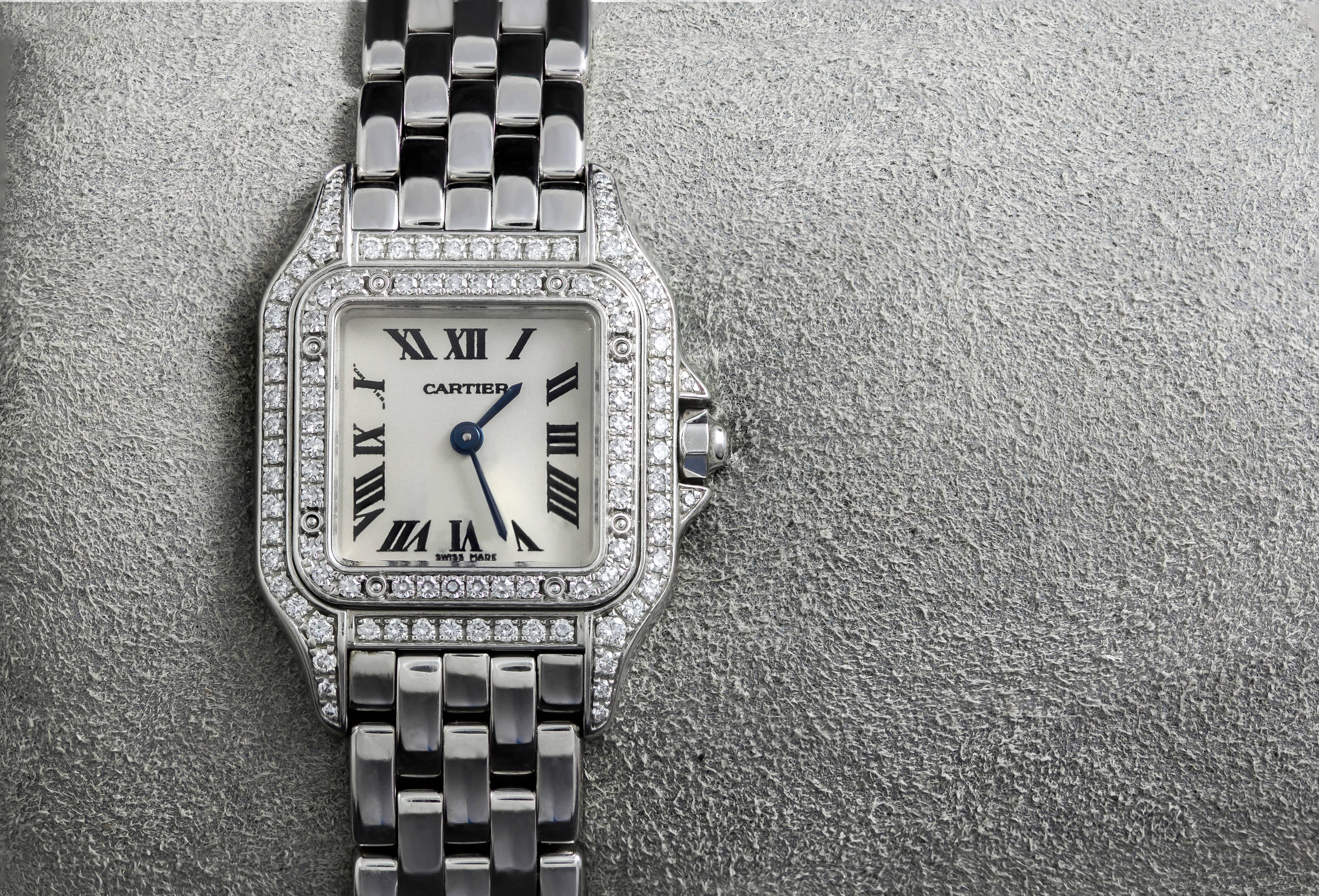 Cartier Ladies White Gold Diamond Panthere Quartz Wristwatch Ref 1660 In Good Condition In New York, NY