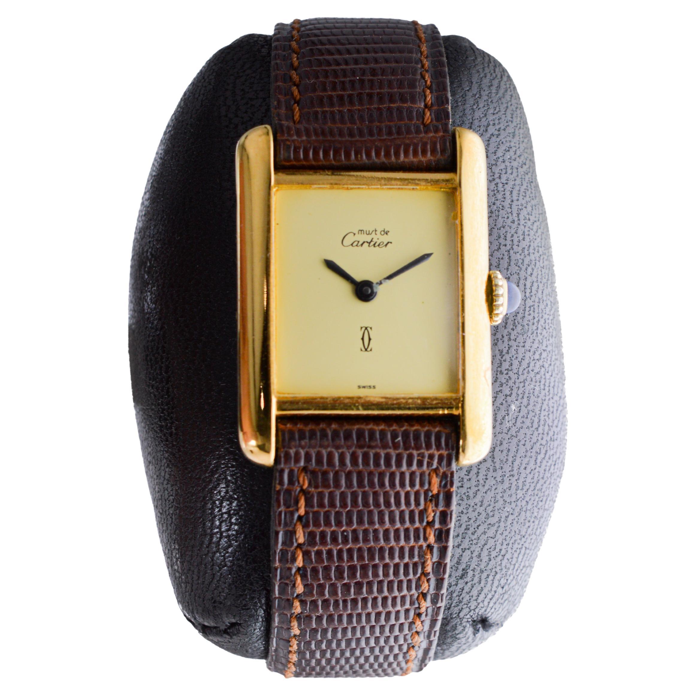 Reloj de pulsera Cartier para señora en oro amarillo circa 1970's Todo original en venta 5