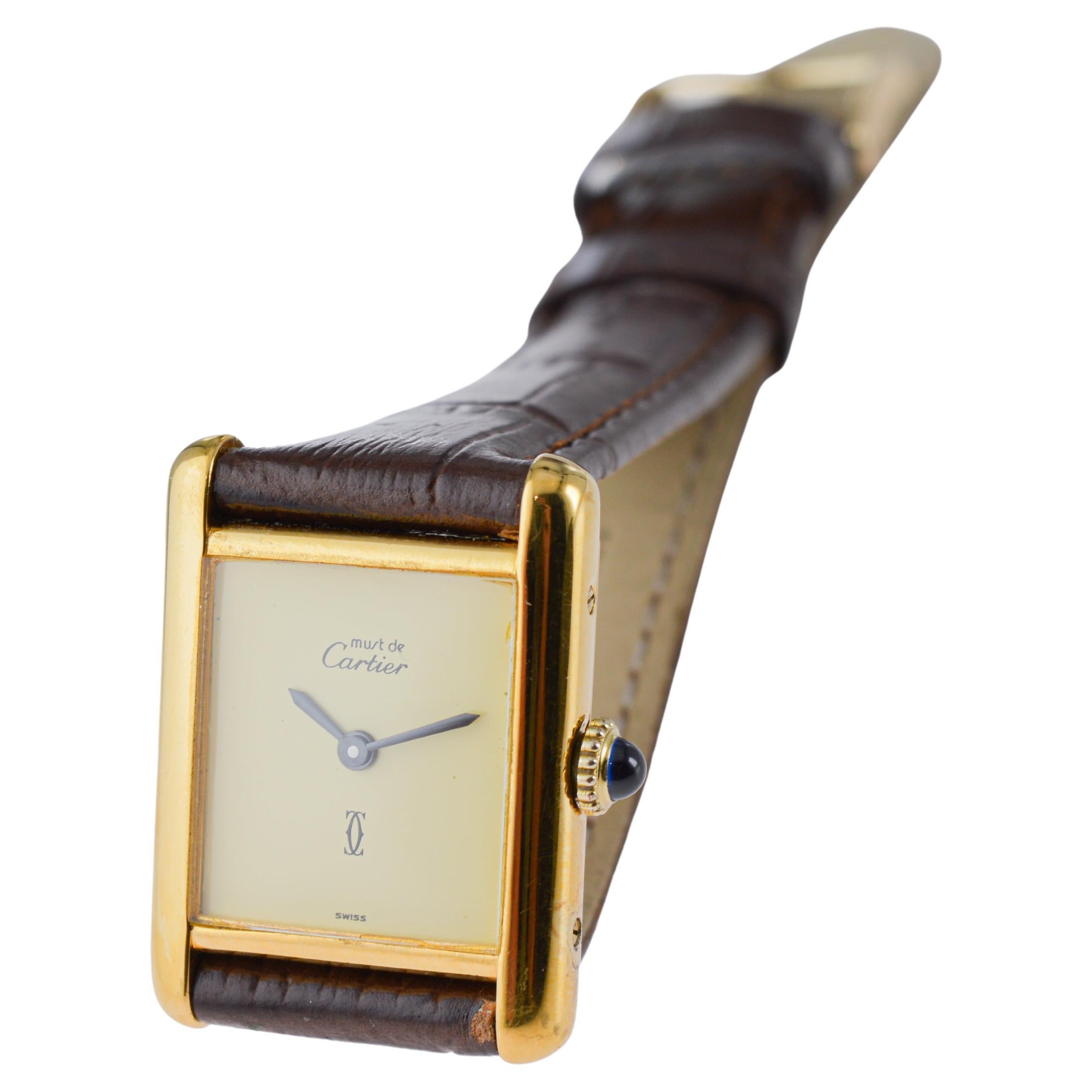 Reloj de pulsera Cartier para señora en oro amarillo circa 1970's Todo original en venta 10