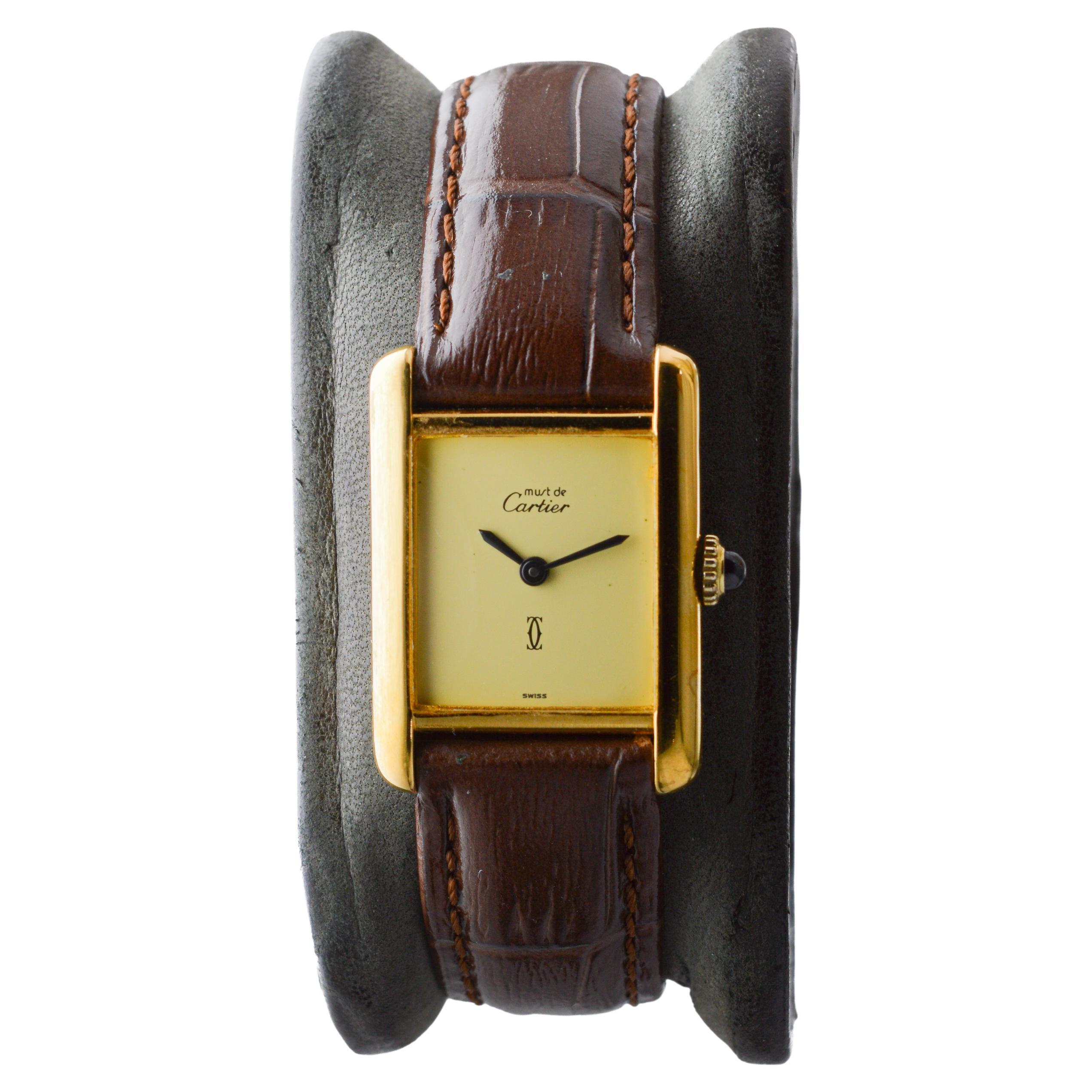 Reloj de pulsera Cartier para señora en oro amarillo circa 1970's Todo original en Excelente estado para la venta en Long Beach, CA