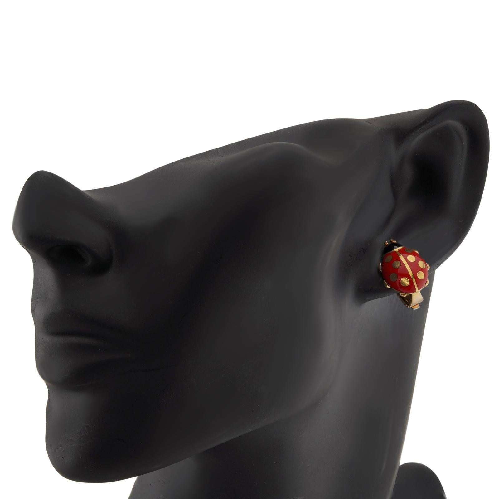CARTIER Ladybug Red Black Enamel 18k Yellow Gold Earrings In Excellent Condition In New York, NY