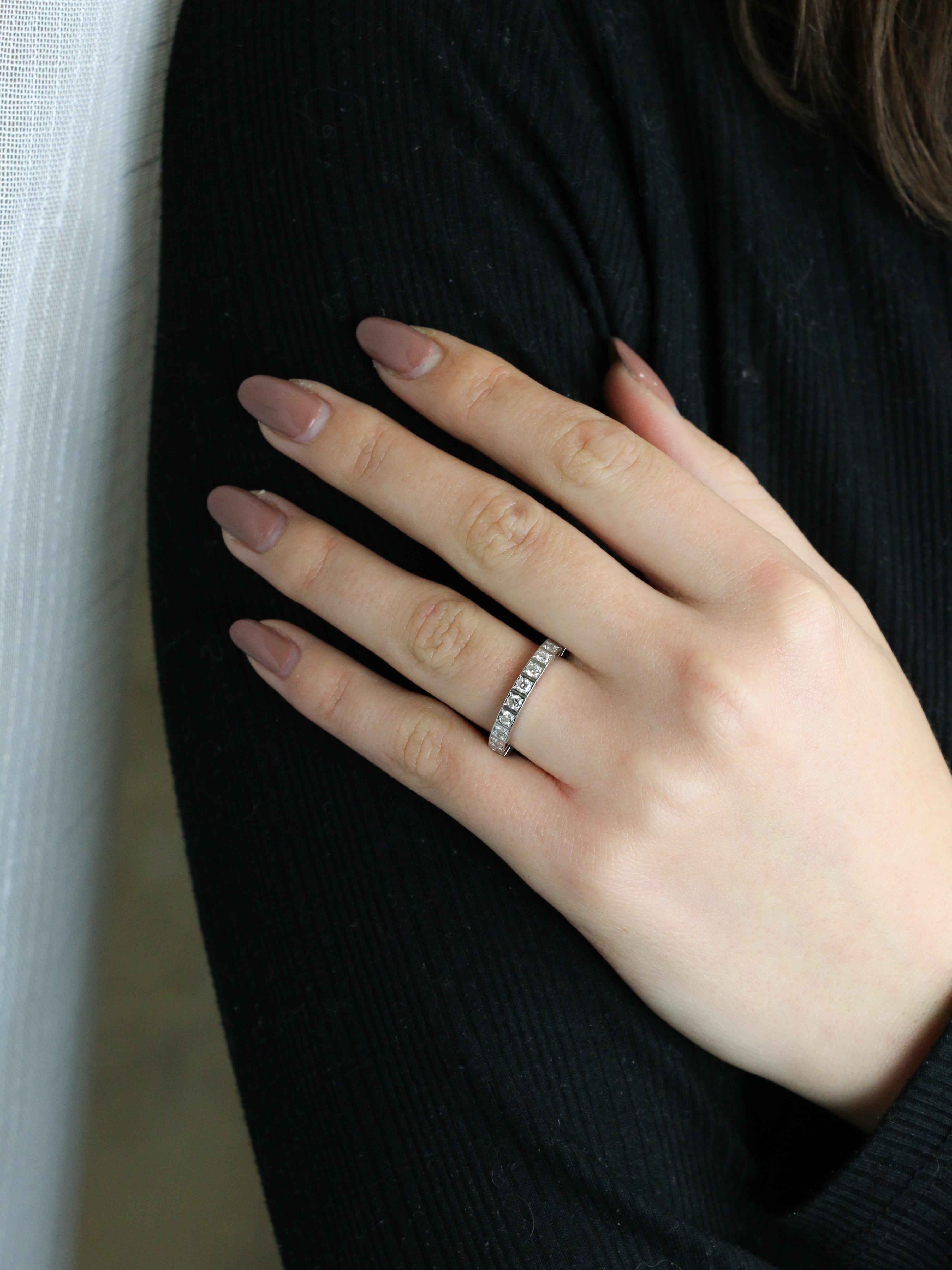 CARTIER Lanière Ring aus Weißgold und Diamanten im Angebot 4