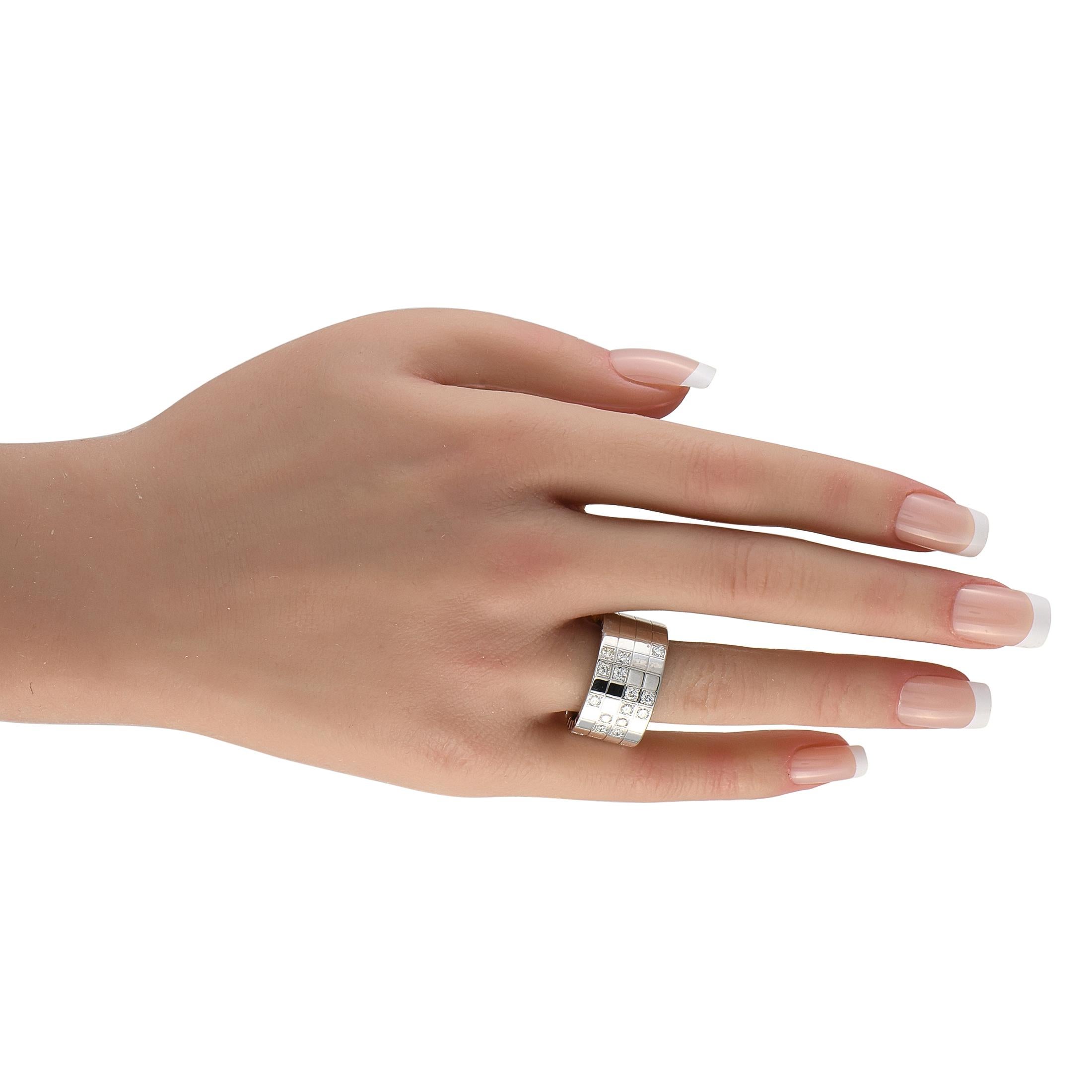 Taglio rotondo Anello Cartier Lanieres in oro bianco 18 carati con diamante da 0,75 carati in vendita