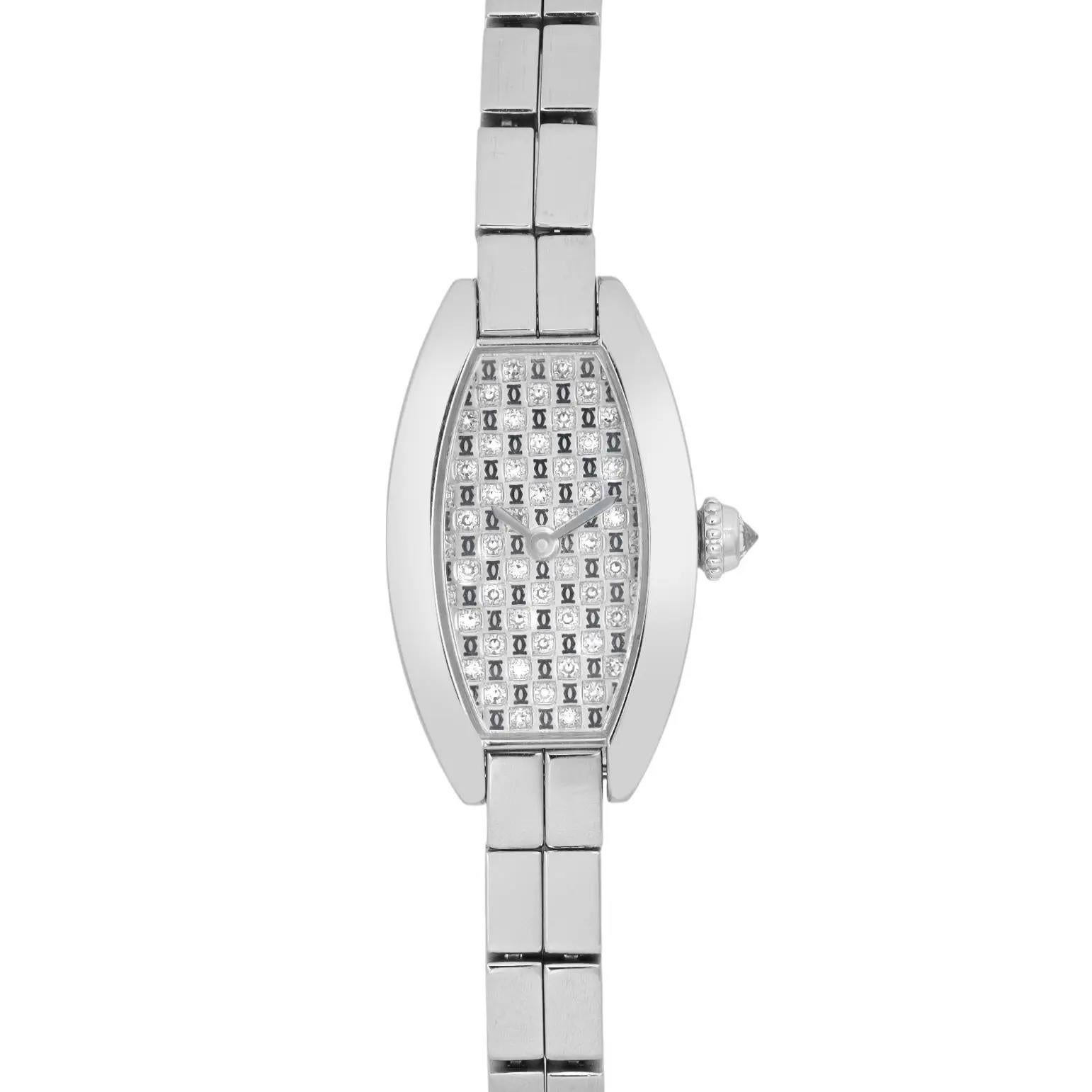 Seminuevo. Buen estado. Sin caja ni papeles originales. Viene con una caja de cronostore.

🏷️ Información general
Marca: Cartier

Model No: Lanieres Mini Tonneau

Model No: WJ2002W3

Estilo: Lujo

Tipo: Reloj de pulsera

Departamento: