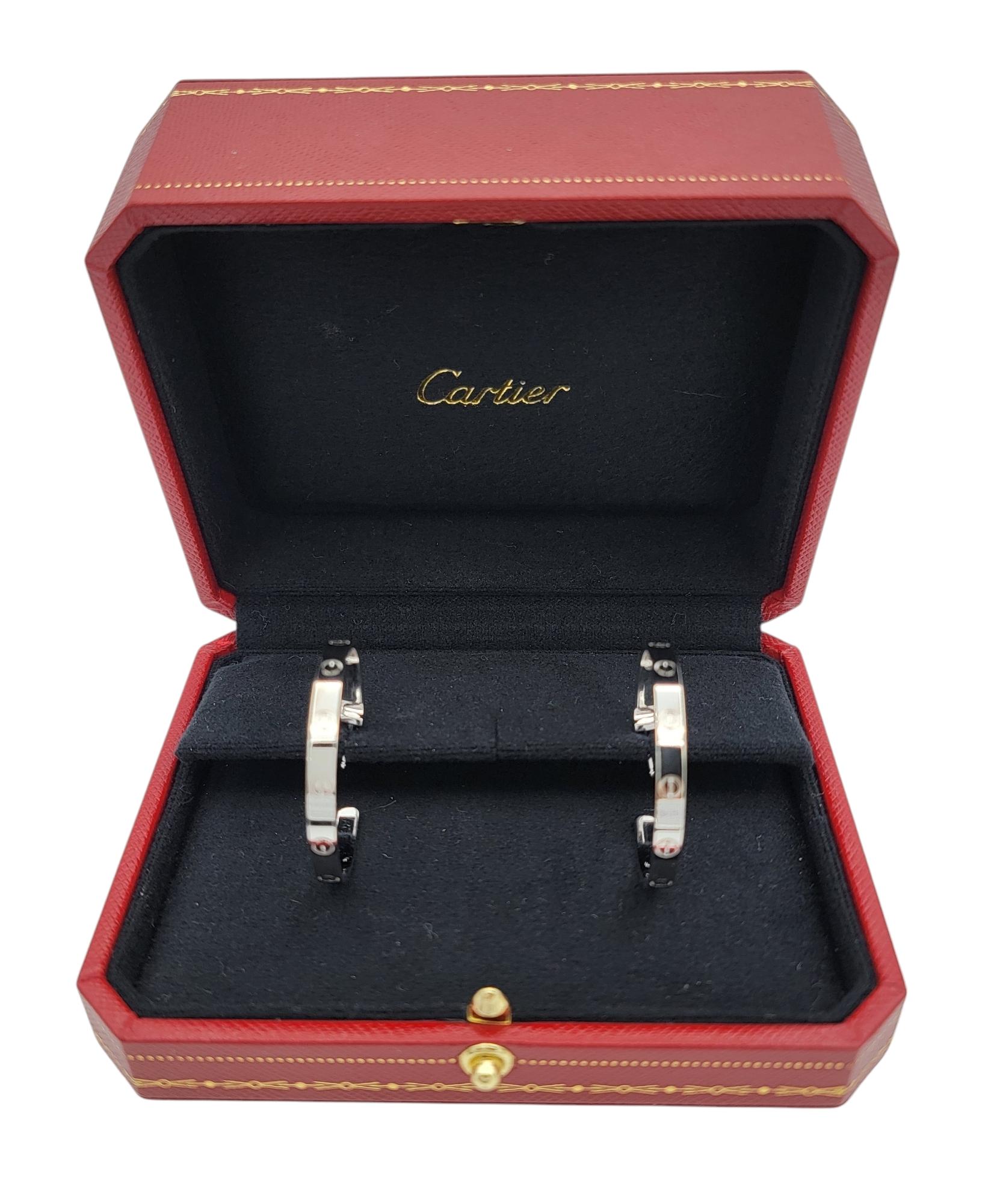 Orecchini a cerchio Cartier Love grandi in oro bianco lucido 18 carati con scatola in vendita 7