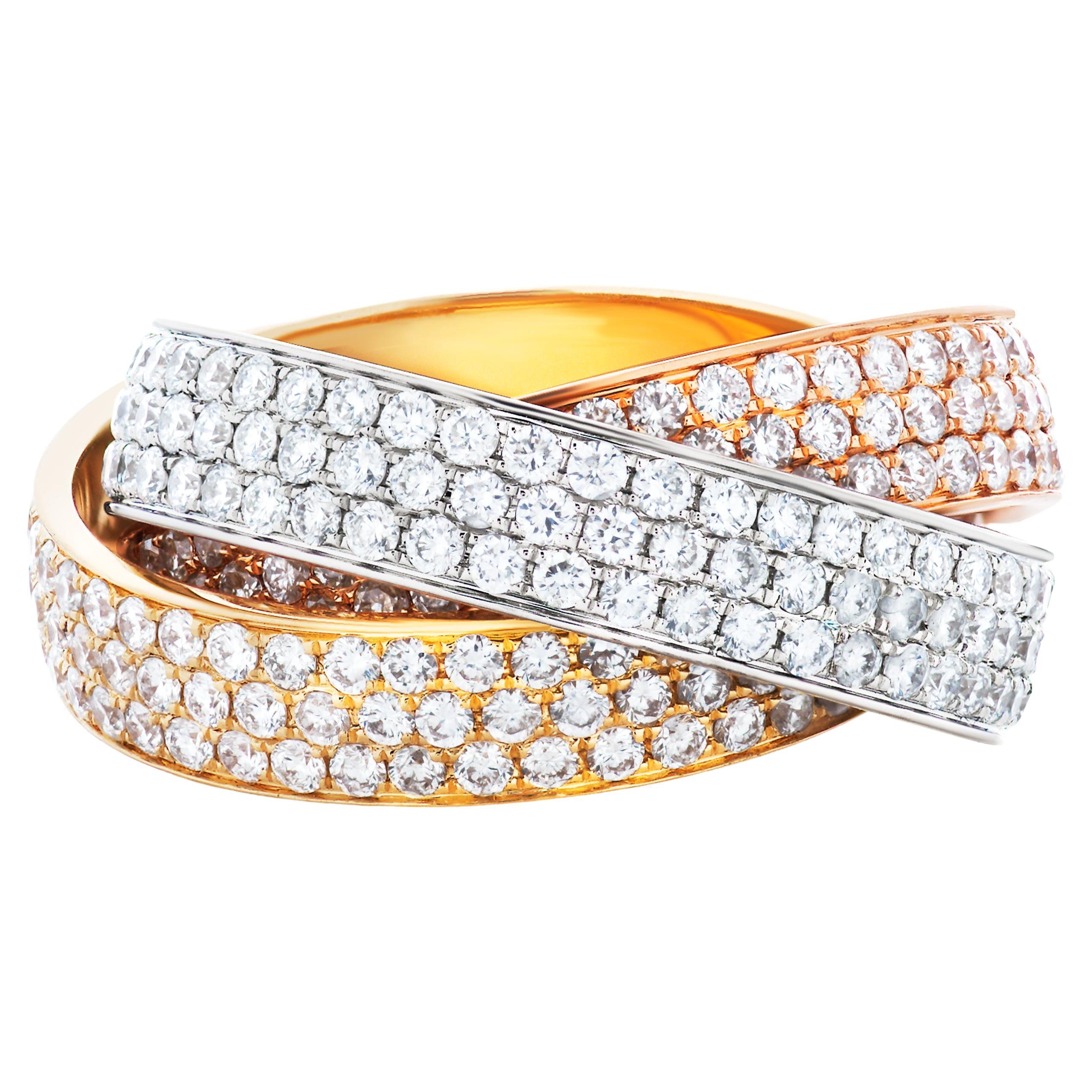 Cartier, grande bague Trinity modèle en or blanc, jaune et rose 18 carats avec diamants en vente