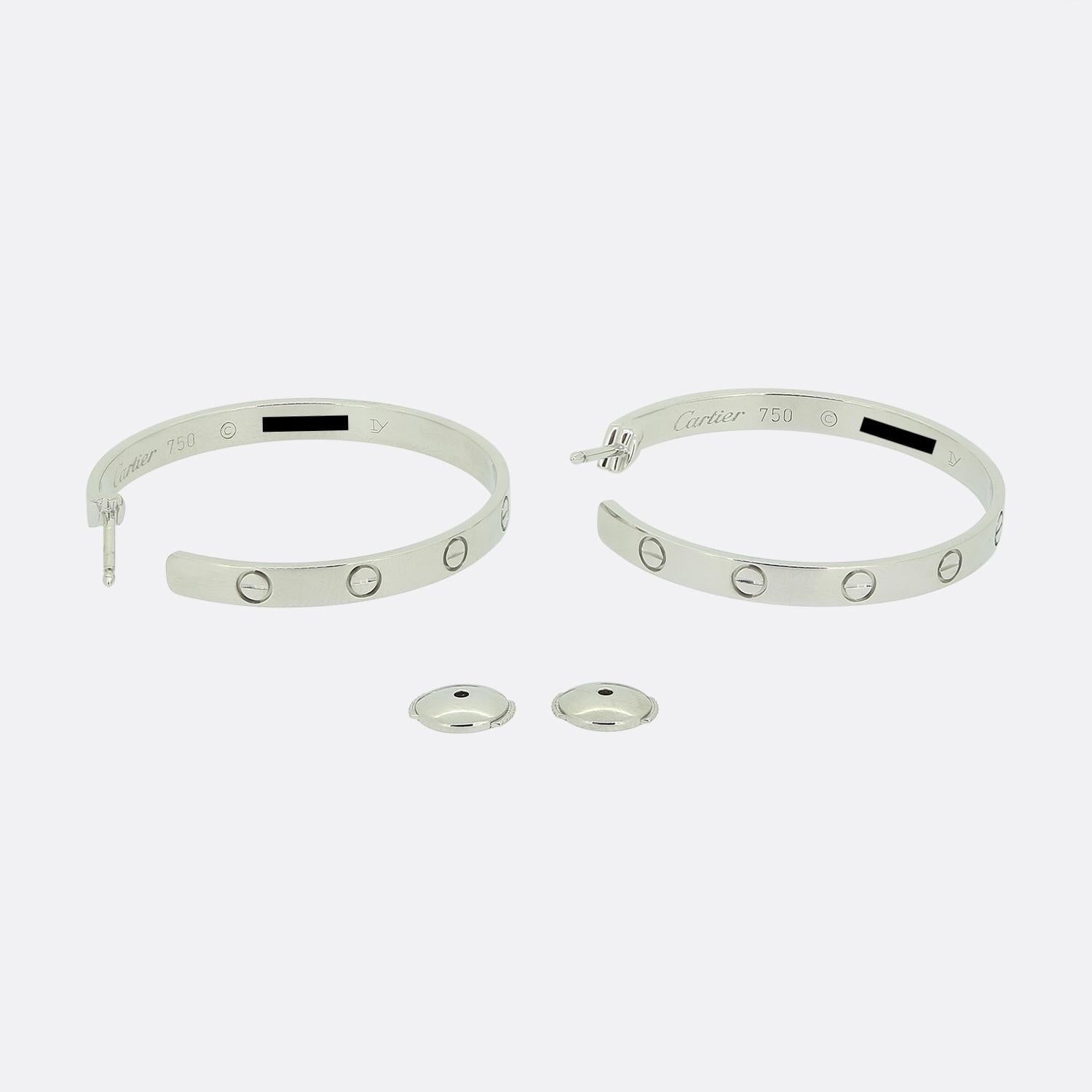 Pendientes Cartier Modelo Grande LOVE en Excelente estado para la venta en London, GB