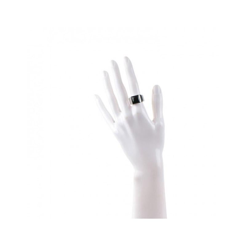 Cartier Large Tank 18 Karat White Gold Black Onyx Ring In Excellent Condition For Sale In New York, NY