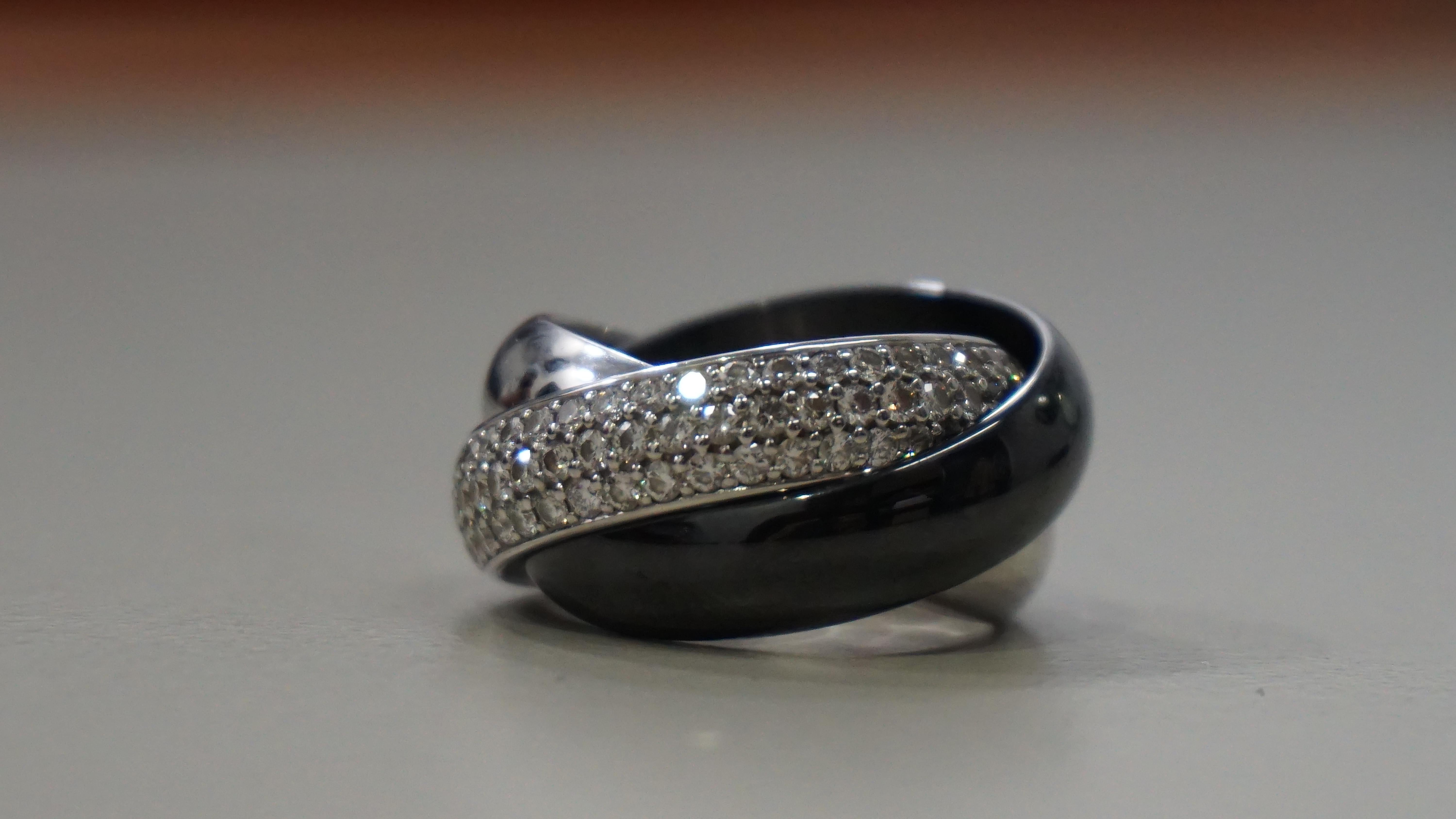 Cartier Großer Dreifaltigkeitsring, Diamantbesatz Größe 50 - Platin Weißgold & Keramik im Angebot 9