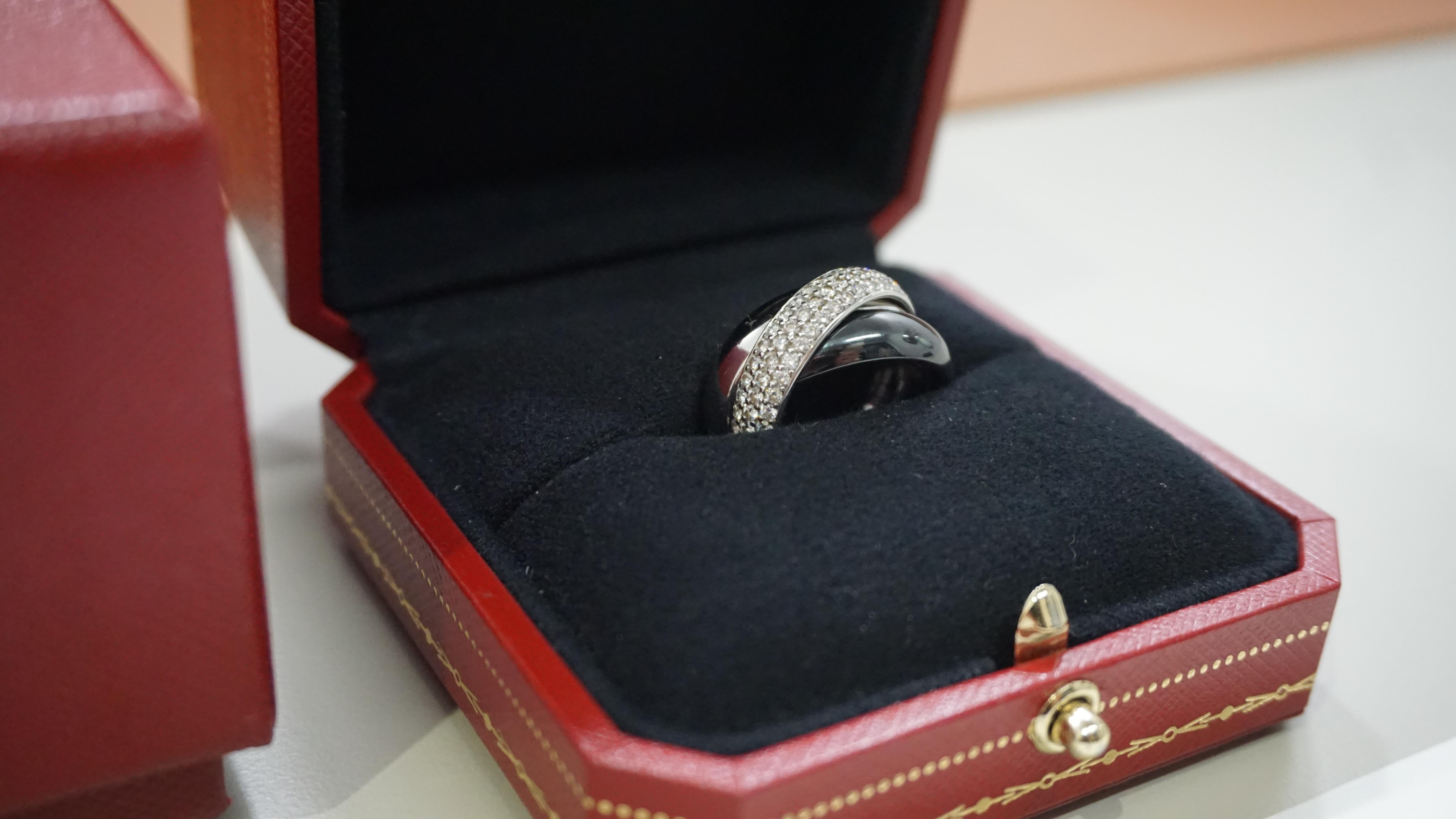 Cartier Großer Dreifaltigkeitsring, Diamantbesatz Größe 50 - Platin Wei�ßgold & Keramik im Zustand „Hervorragend“ im Angebot in London, GB