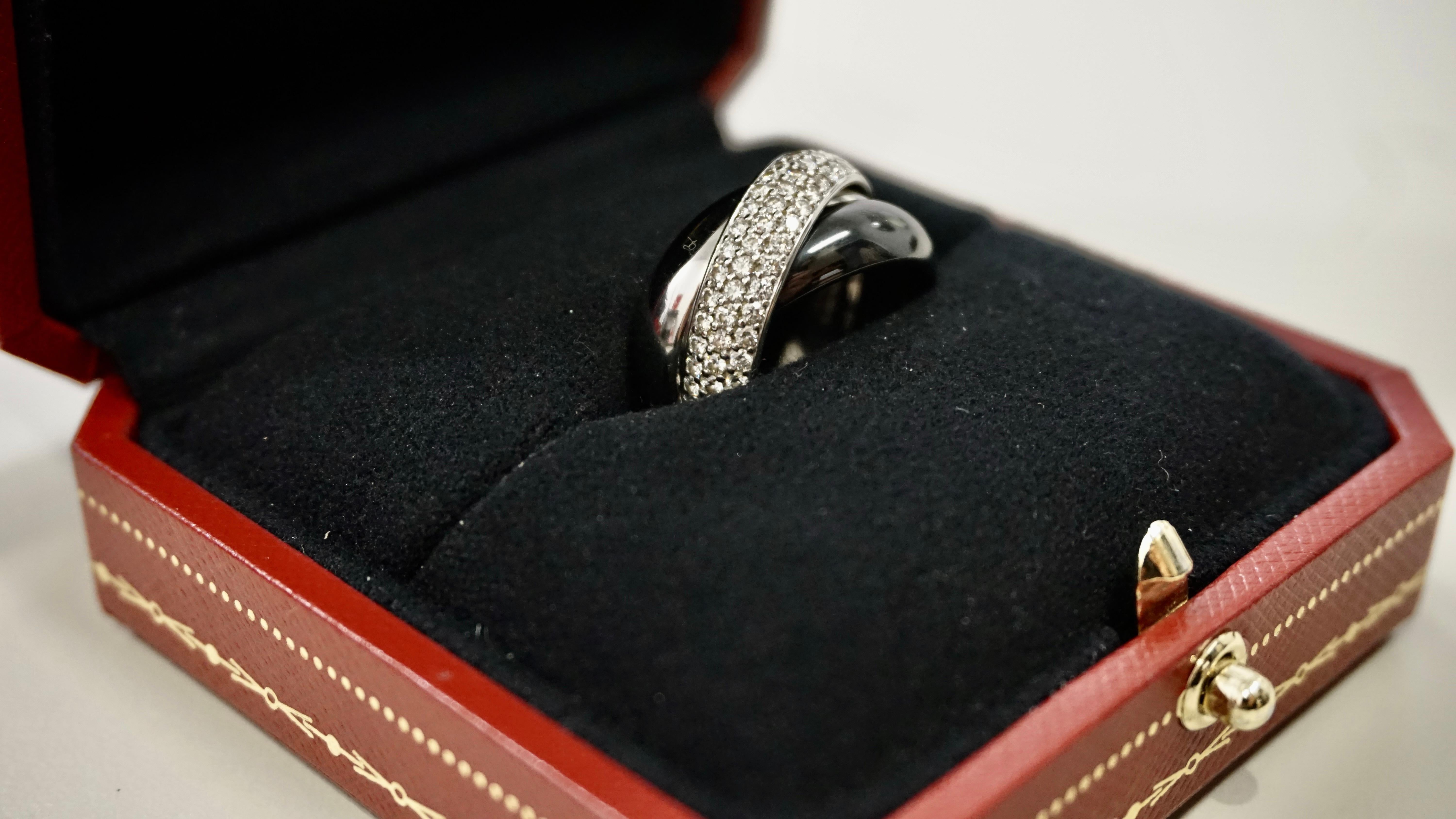 Cartier Großer Dreifaltigkeitsring, Diamantbesatz Größe 50 - Platin Weißgold & Keramik im Angebot 3