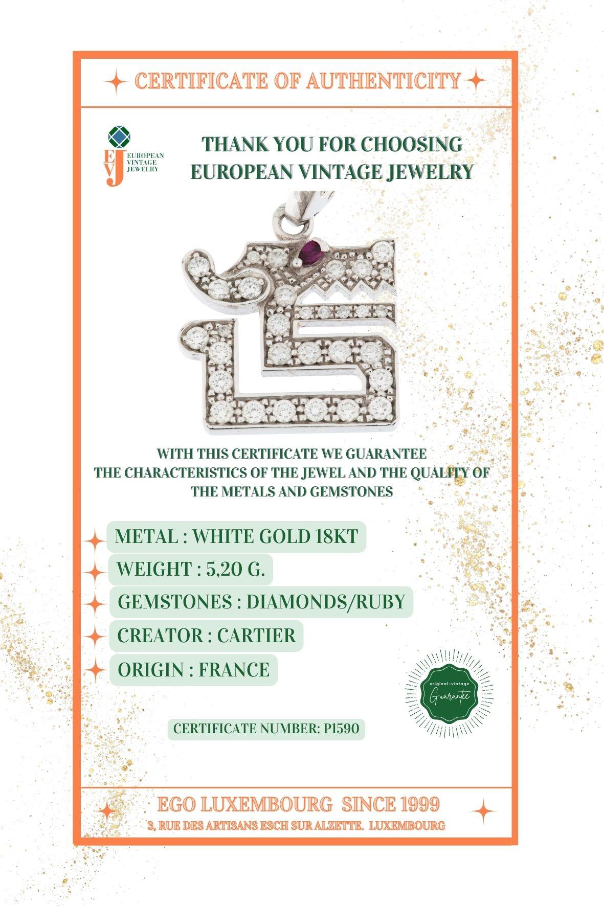 Cartier Le Baiser du Dragon Charm Pendant 18 karat White Gold Diamonds and Ruby For Sale 3