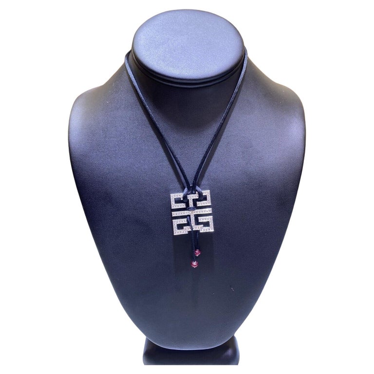 CARTIER Collana con ciondolo Le Baiser du Dragon in vendita su