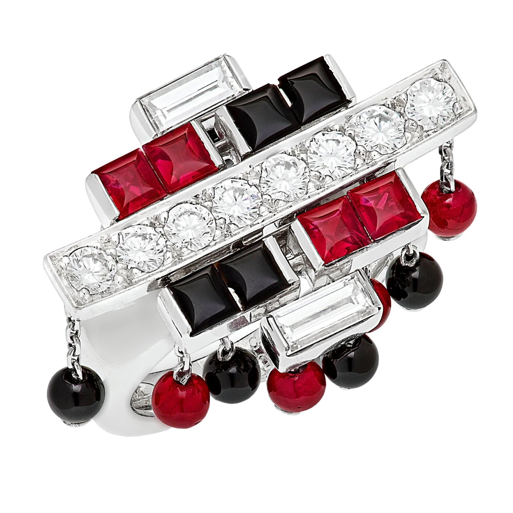 Taille mixte Cartier Le Baiser du Dragon Rubis Onyx Diamant Or Blanc 18k Bague Cocktail en vente