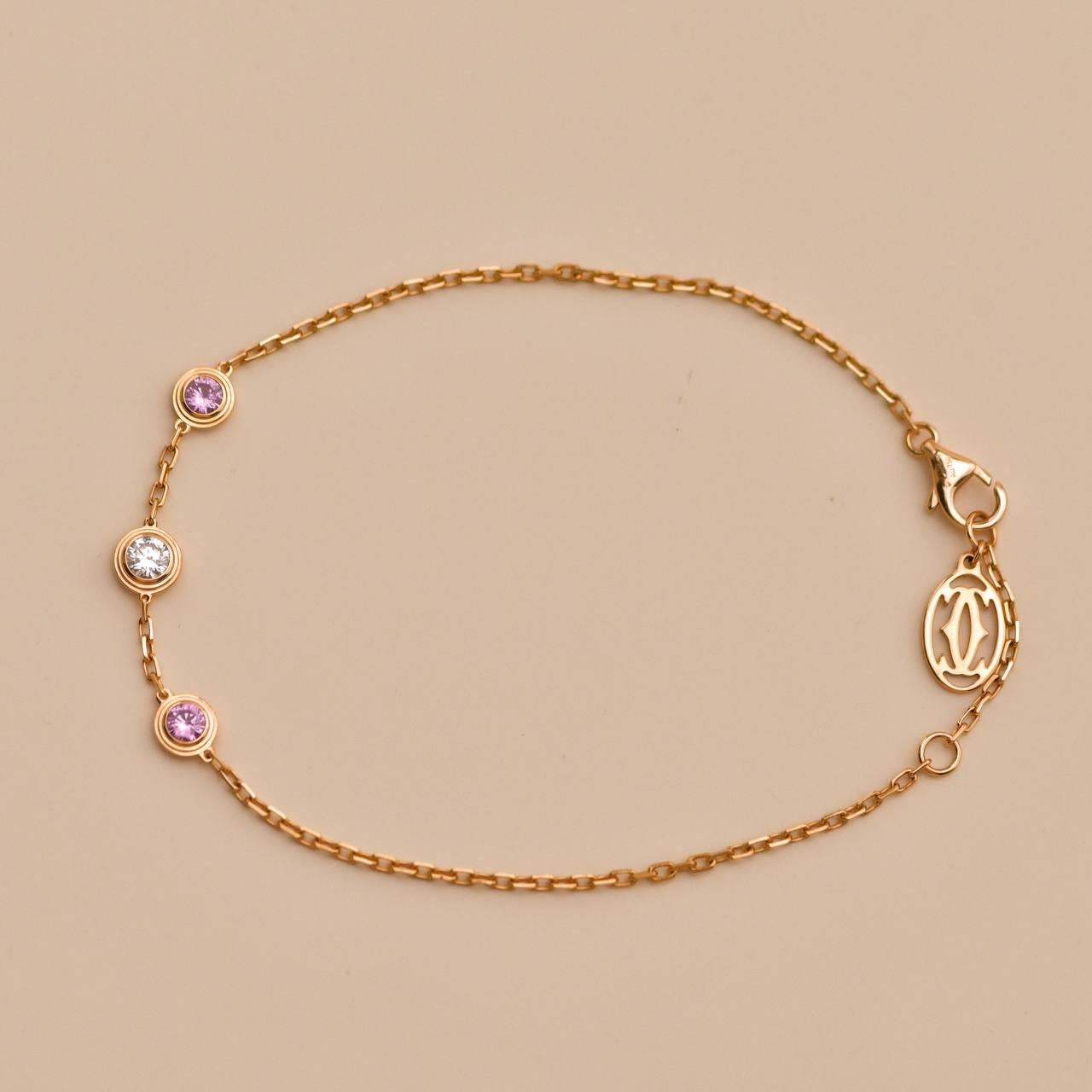 Cartier Légers Bracelet en or rose 18 carats avec diamants et saphirs roses en vente 1