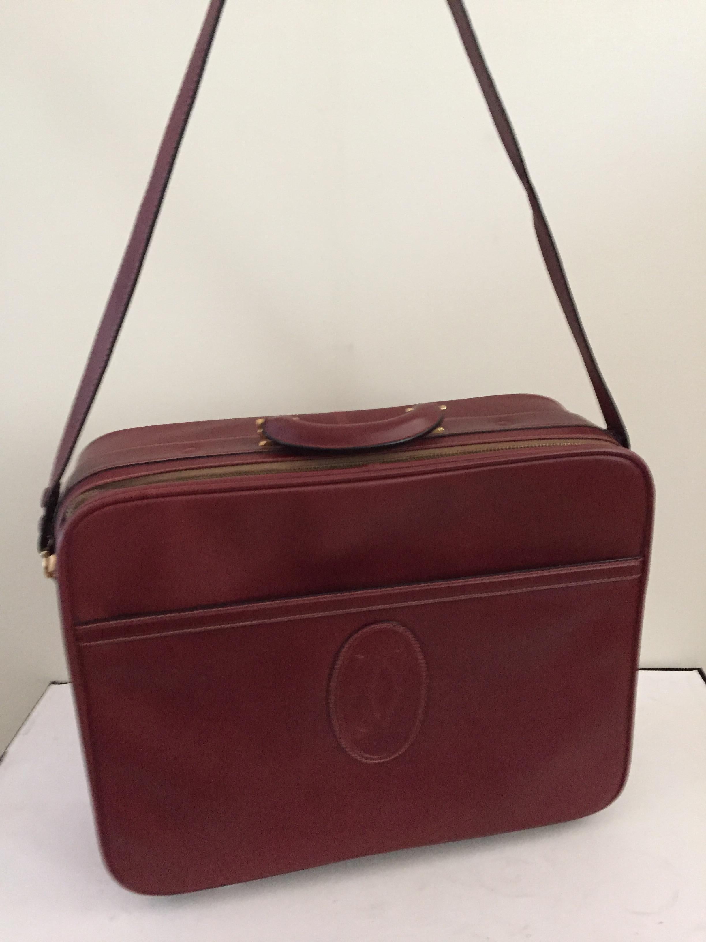 Gilt Cartier Les Must de Cartier Burgundy Leather Travel Overnight Suitcase / Luggage