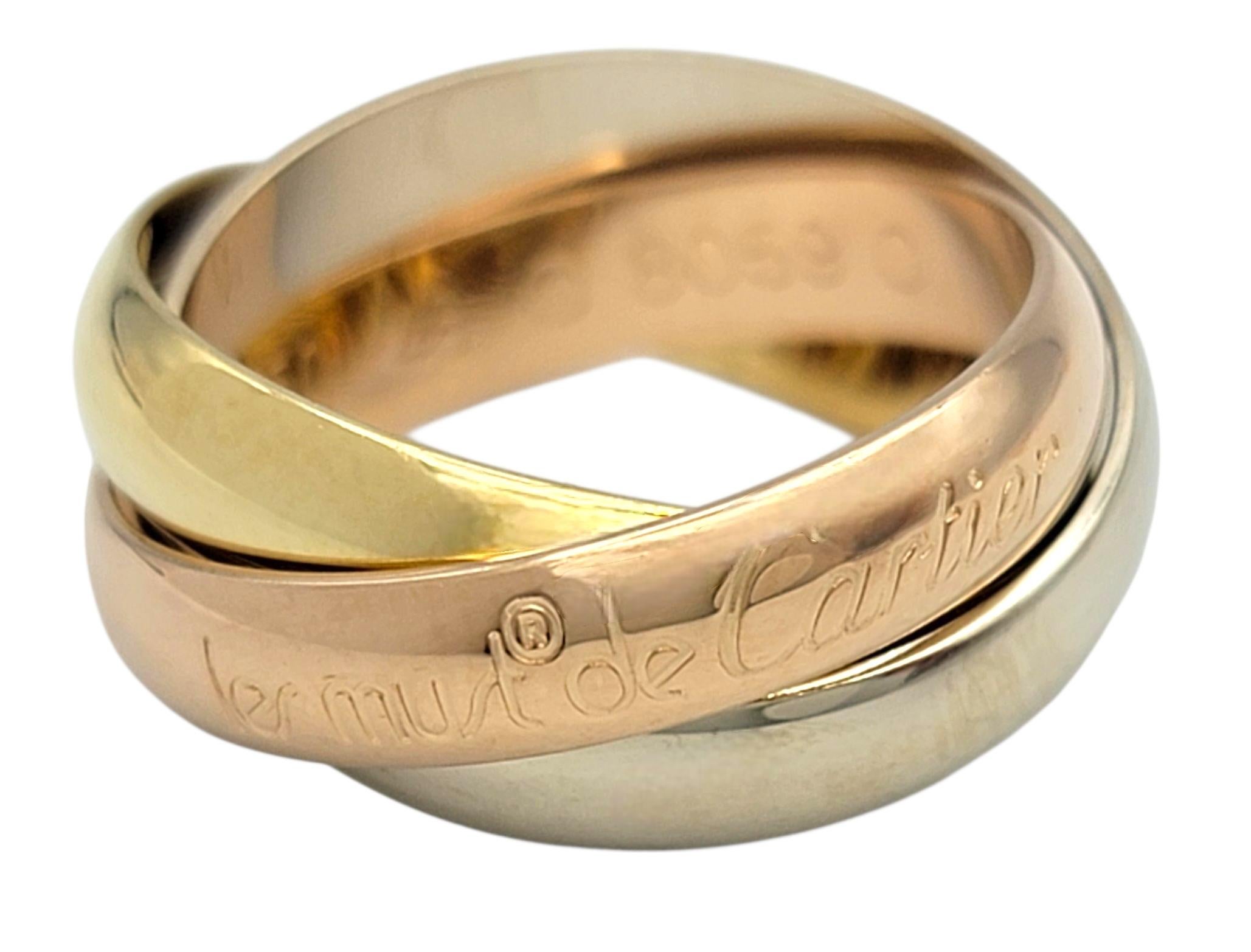 Anello a fascia a trinità Les Must de Cartier in oro giallo, rosa e bianco 18 carati In condizioni buone in vendita a Scottsdale, AZ