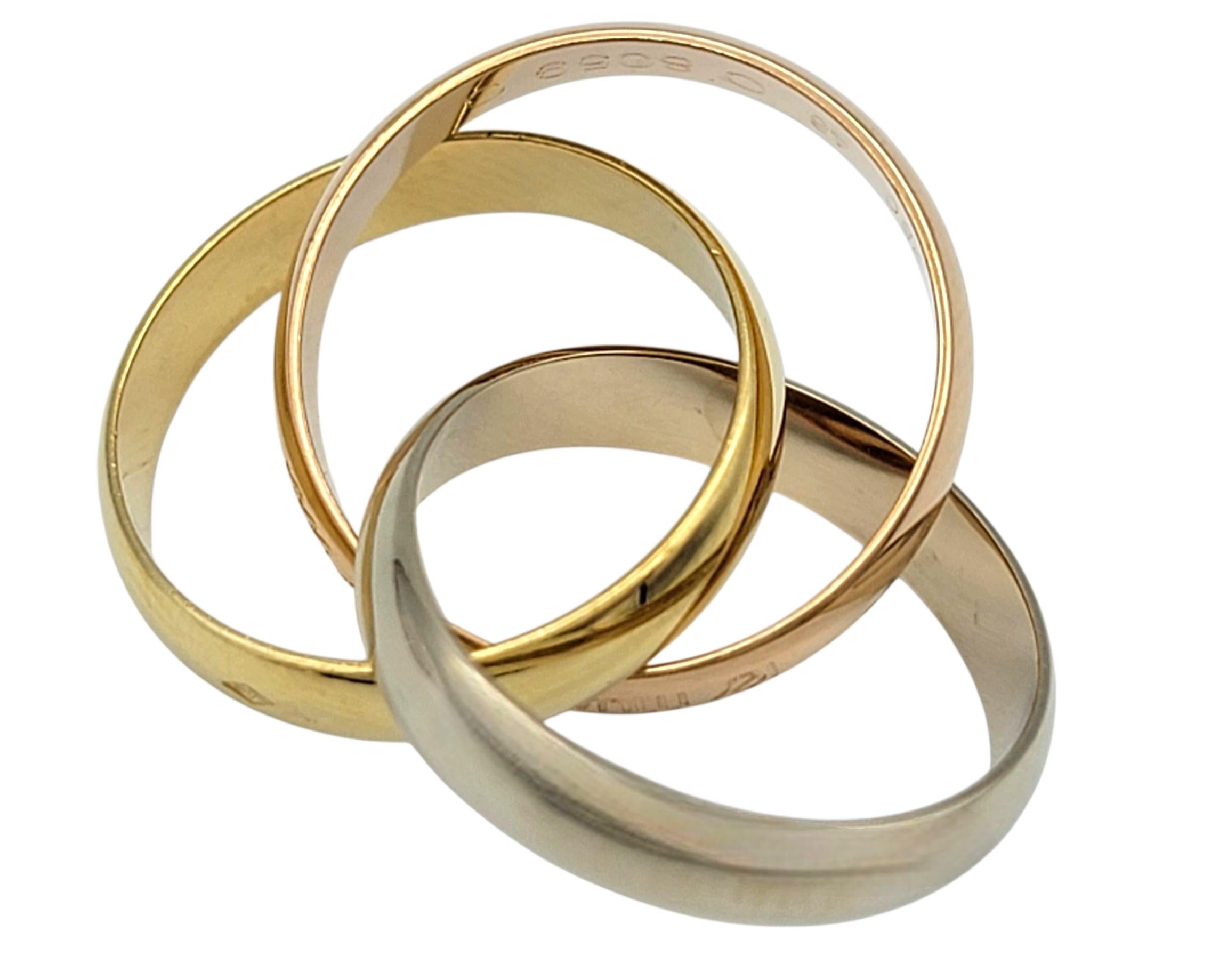 Anello a fascia a trinità Les Must de Cartier in oro giallo, rosa e bianco 18 carati in vendita 2